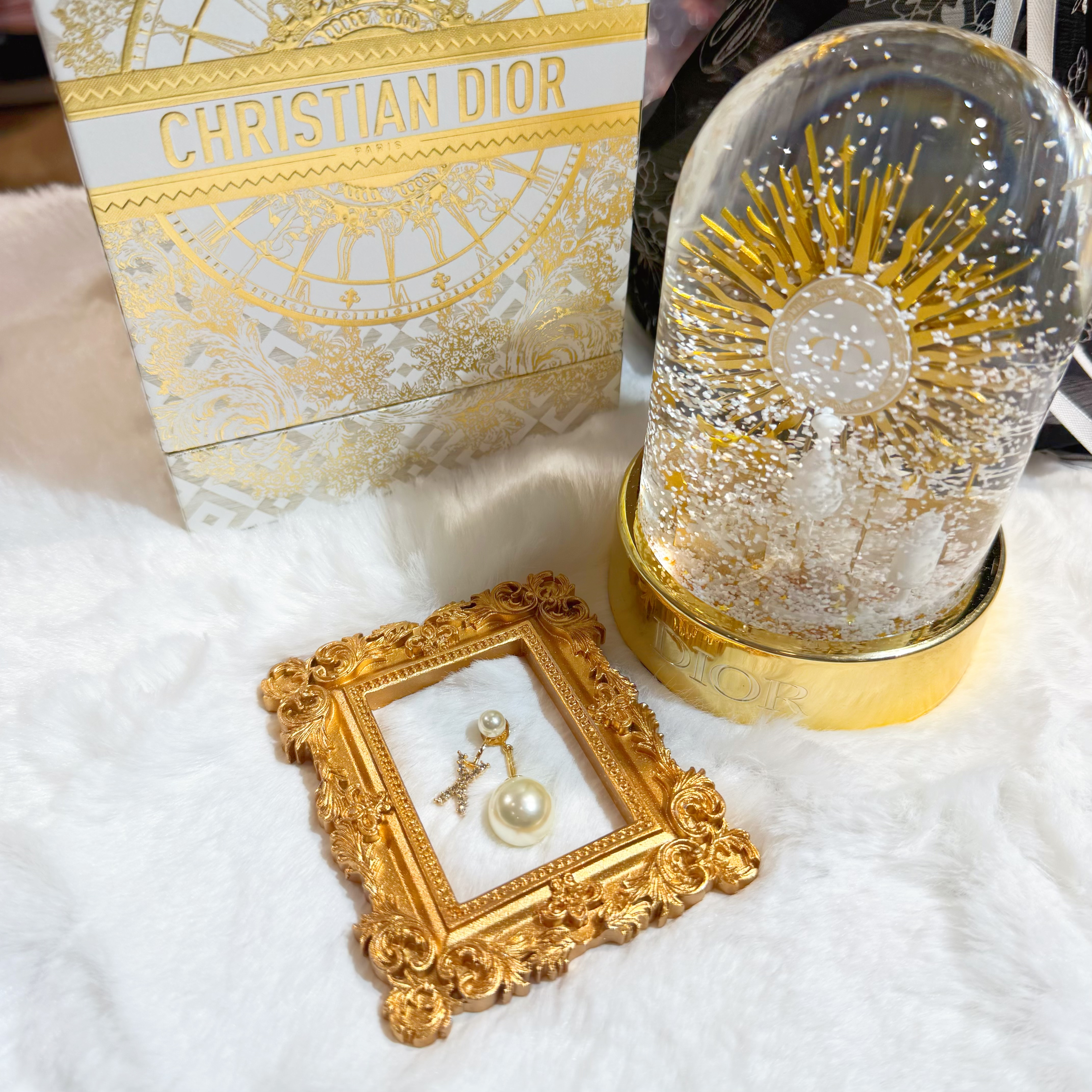 Dior earrings pearl/X