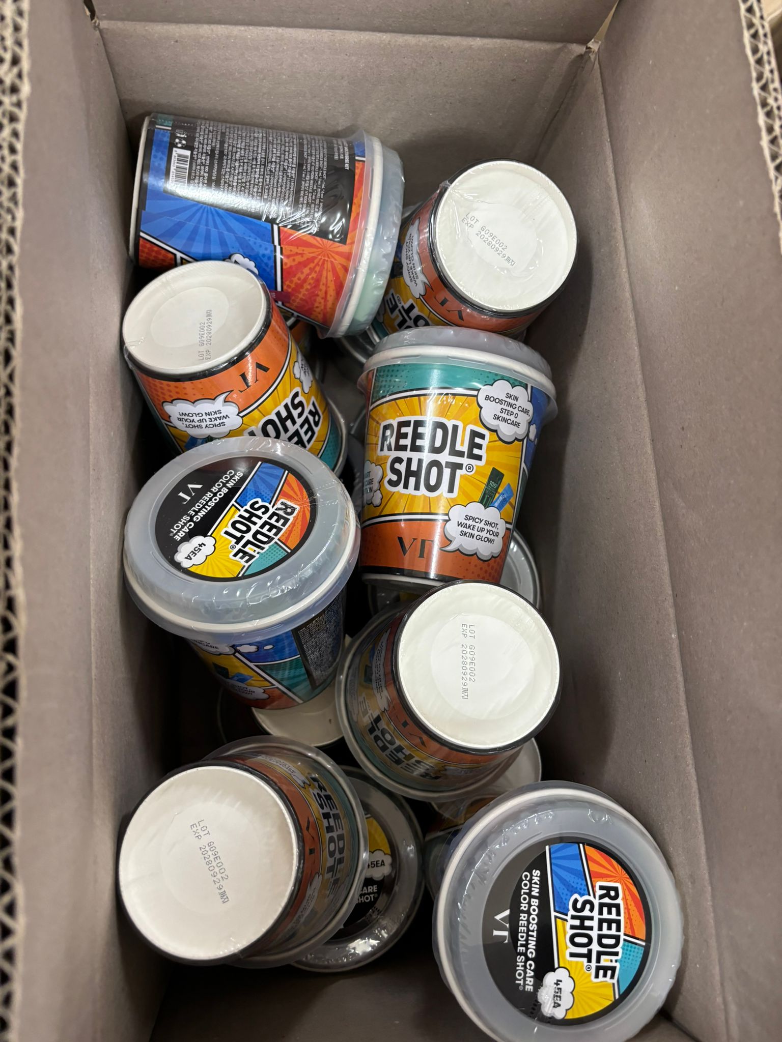 最新韓國 VT 微晶針精華宇宙桶裝大禮包 1ml X 45入