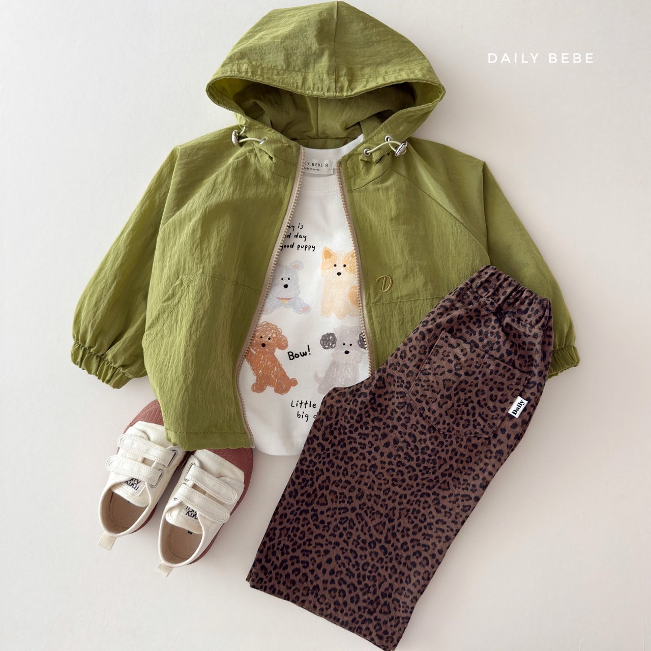 Dailybebe | Sketchbook T-Shirt