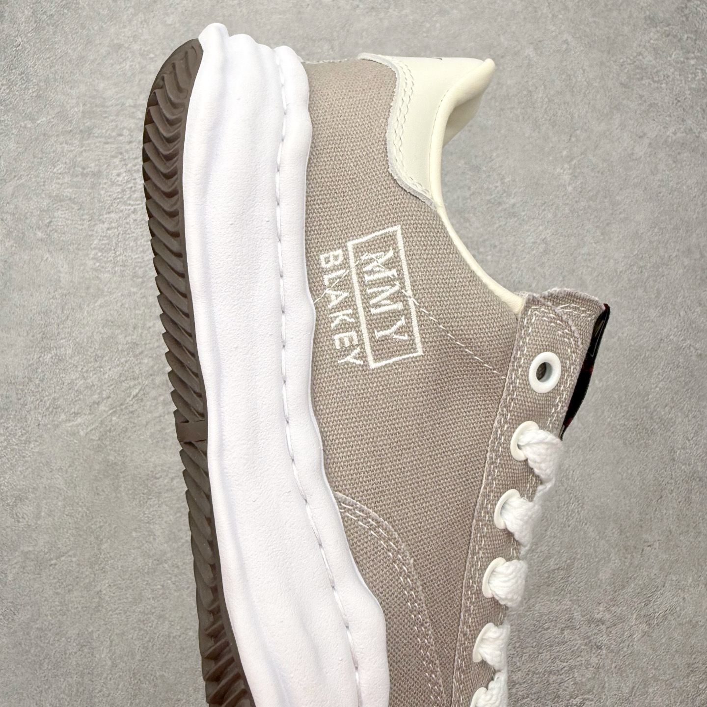 Maison Mihara Yasuhiro MMY "BLAKEY" OG Sole Low-top Sneaker