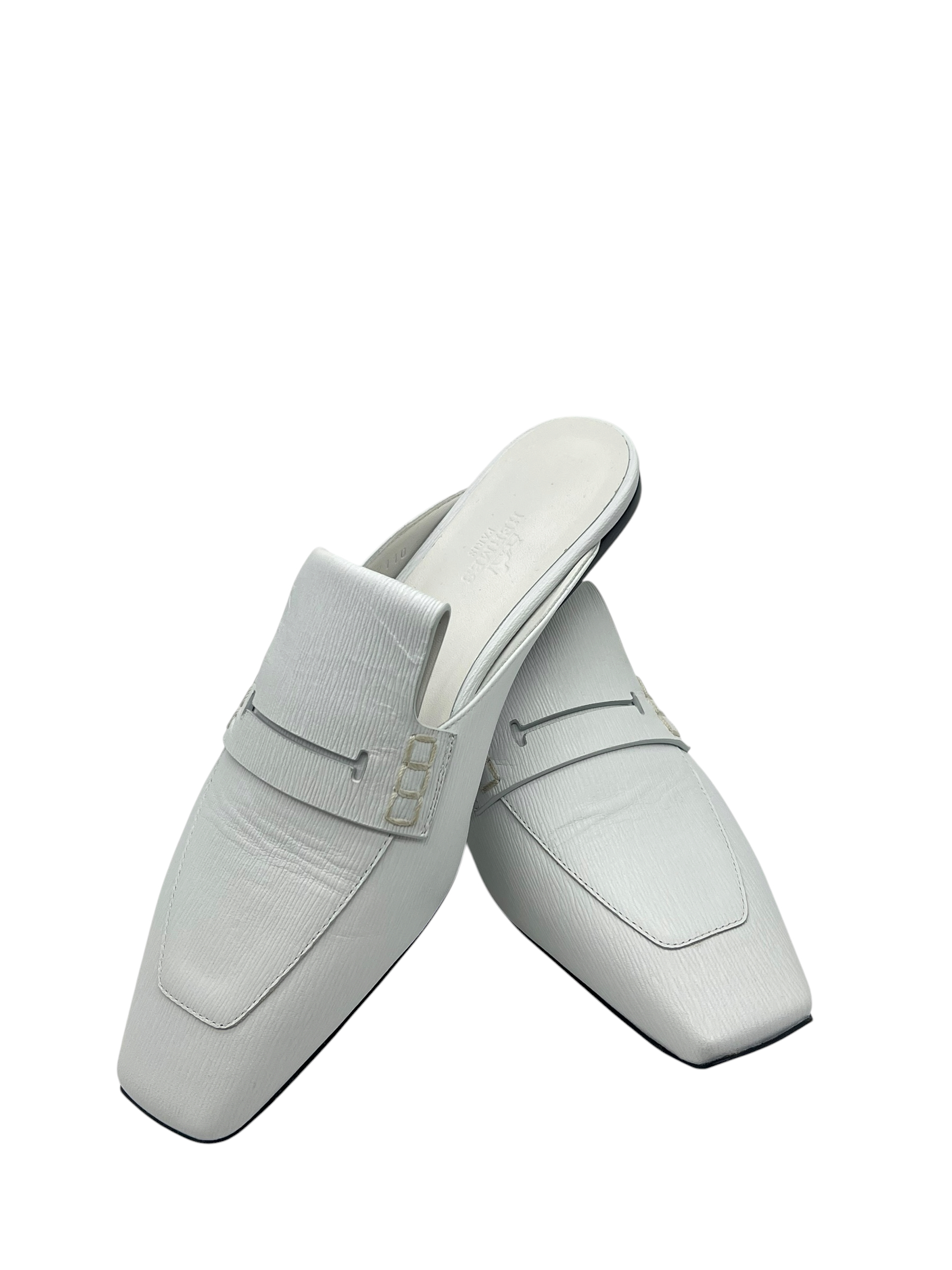 Pre-Owned HERMÉS Eloge Mules Chèvre Liegee Blanc / Product Code: 26052006