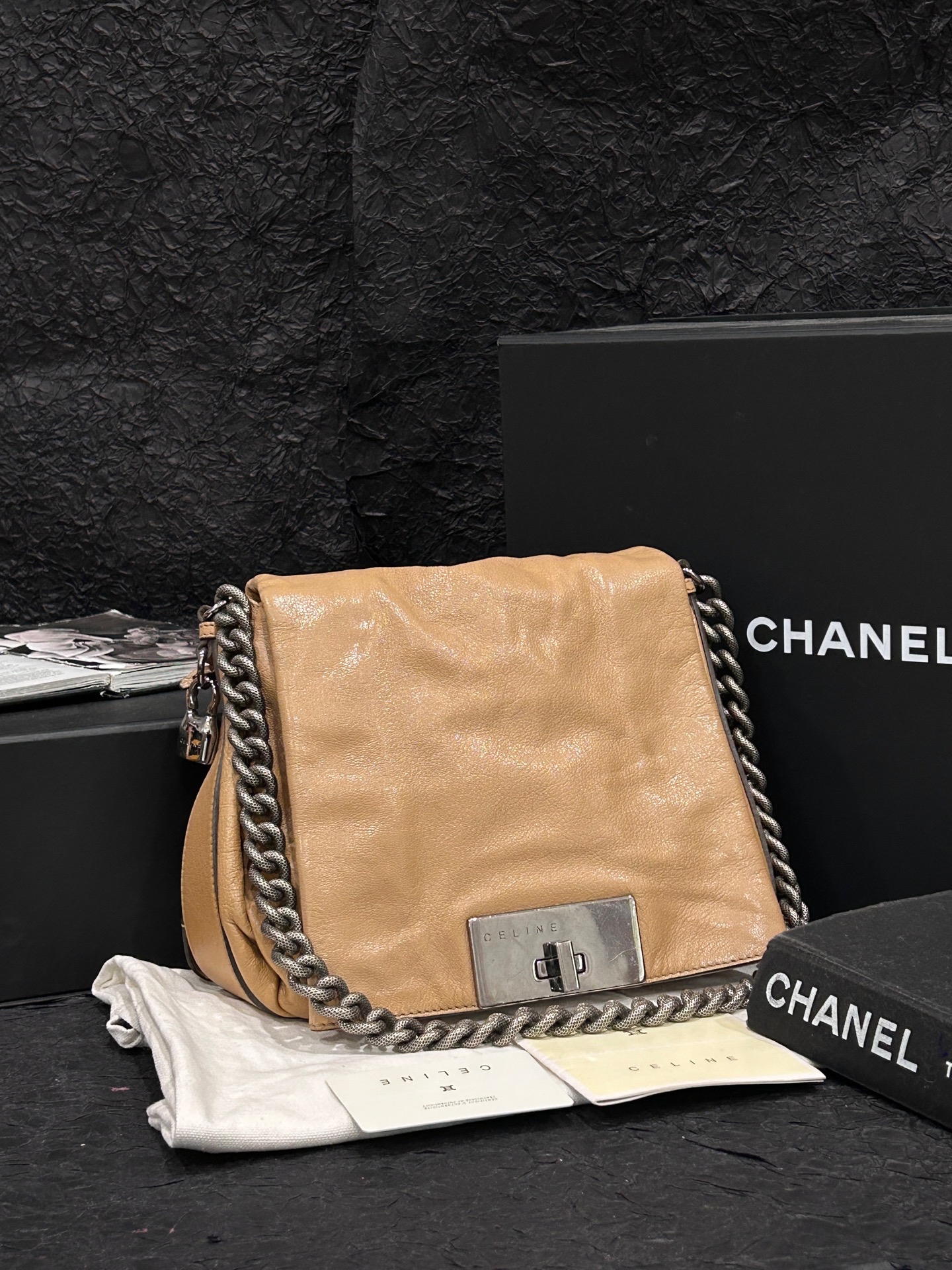 【預訂貨品】Celine 奶茶色油蠟皮方扣包 