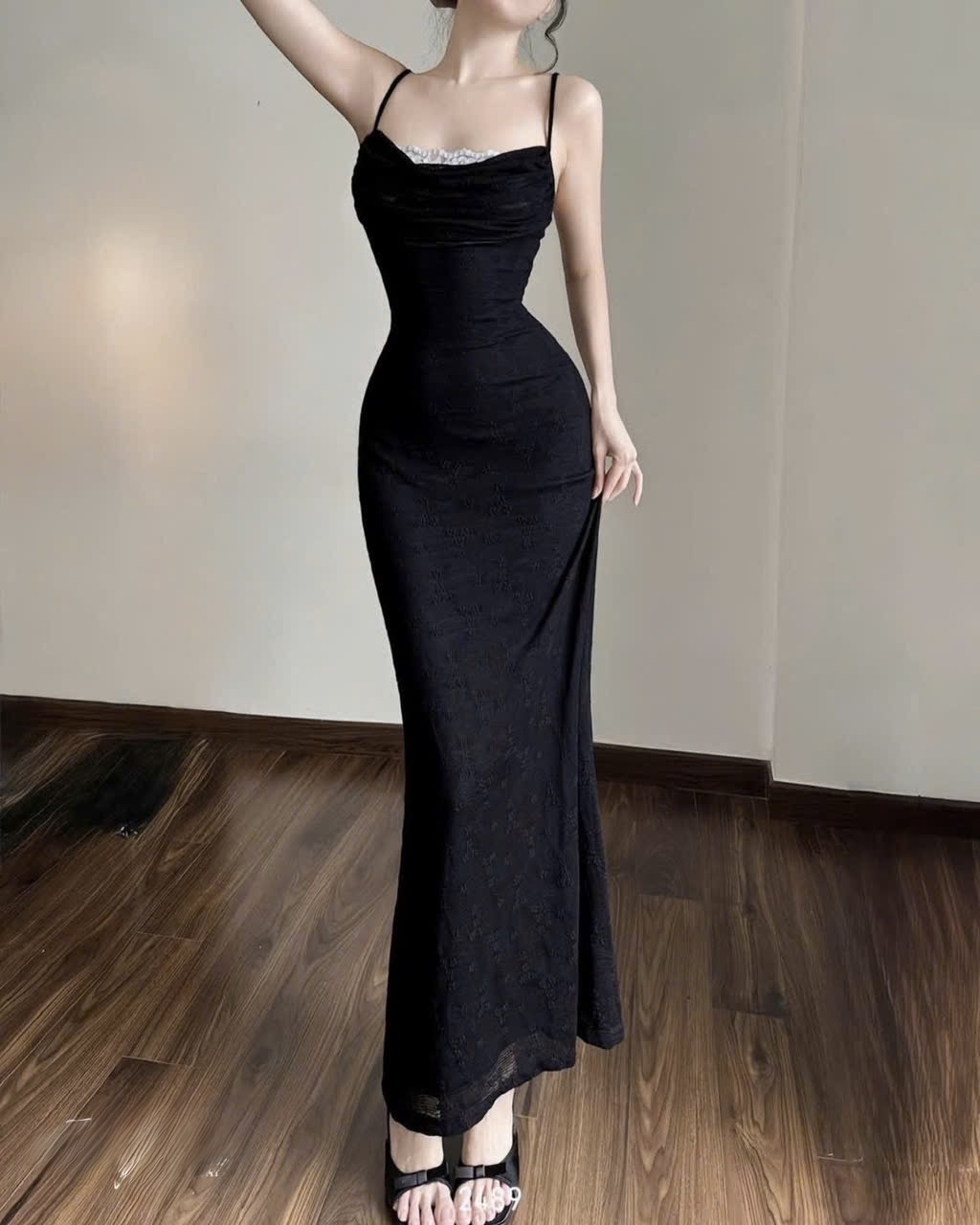 復古風蕾絲邊緊身洋装