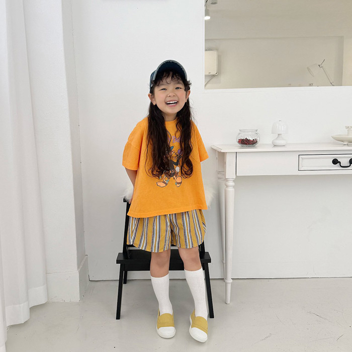 🇰🇷middle name tee