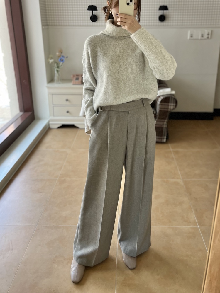 The Souffle Soft Sweater (Oat)