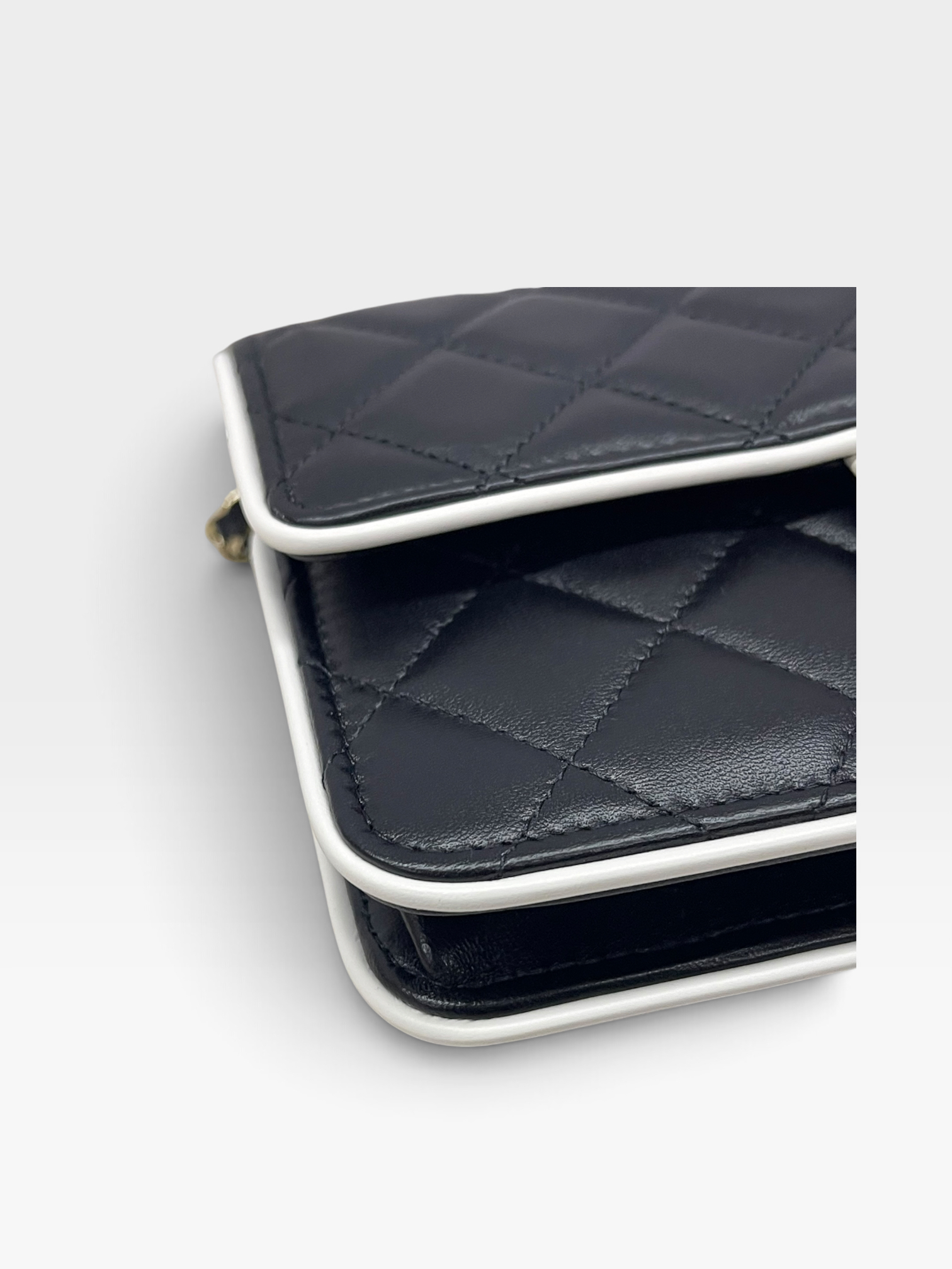 Pre-Owned CHANEL Flap Bag / Product Code: K090418