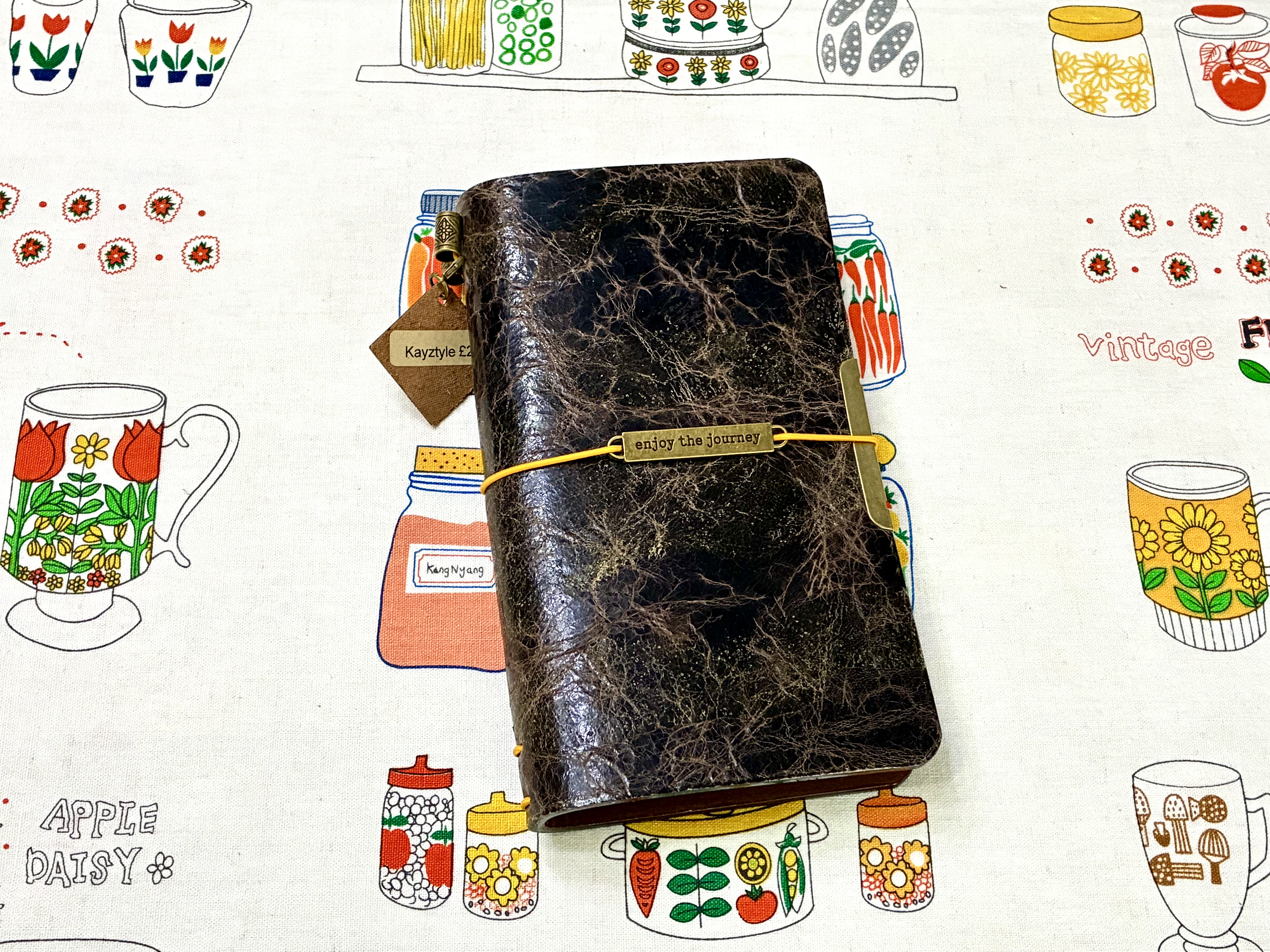 Write your story on something that lasts（2-fold)