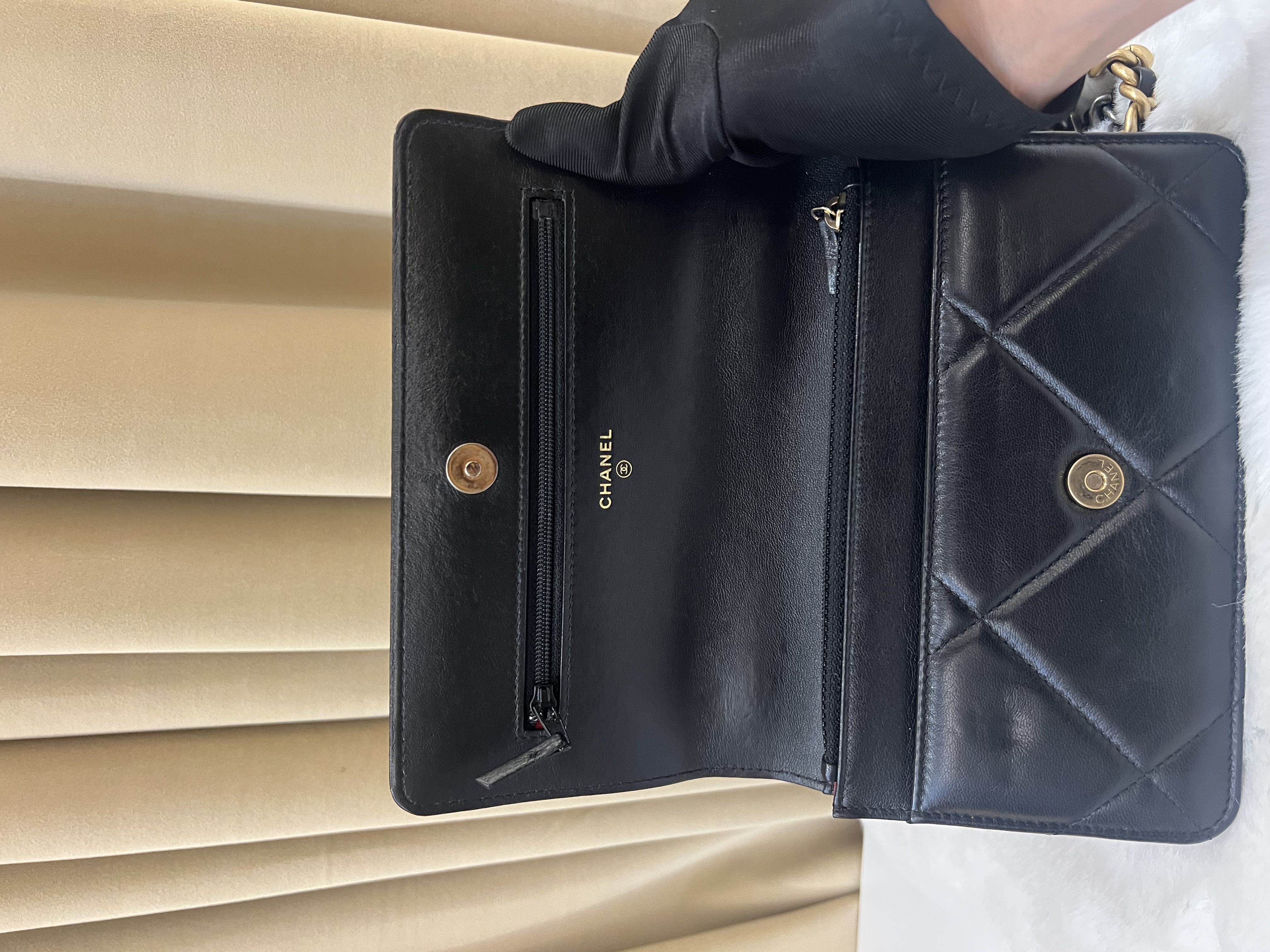 直播貨品 |  [1個-$100 2個-$300］H18
