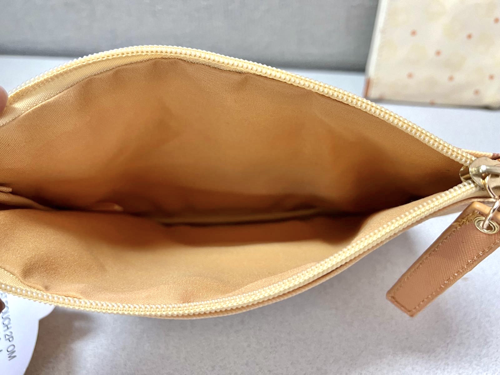 🌐 Sanrio global 限定 馬騮仔 多用途萬用袋套裝