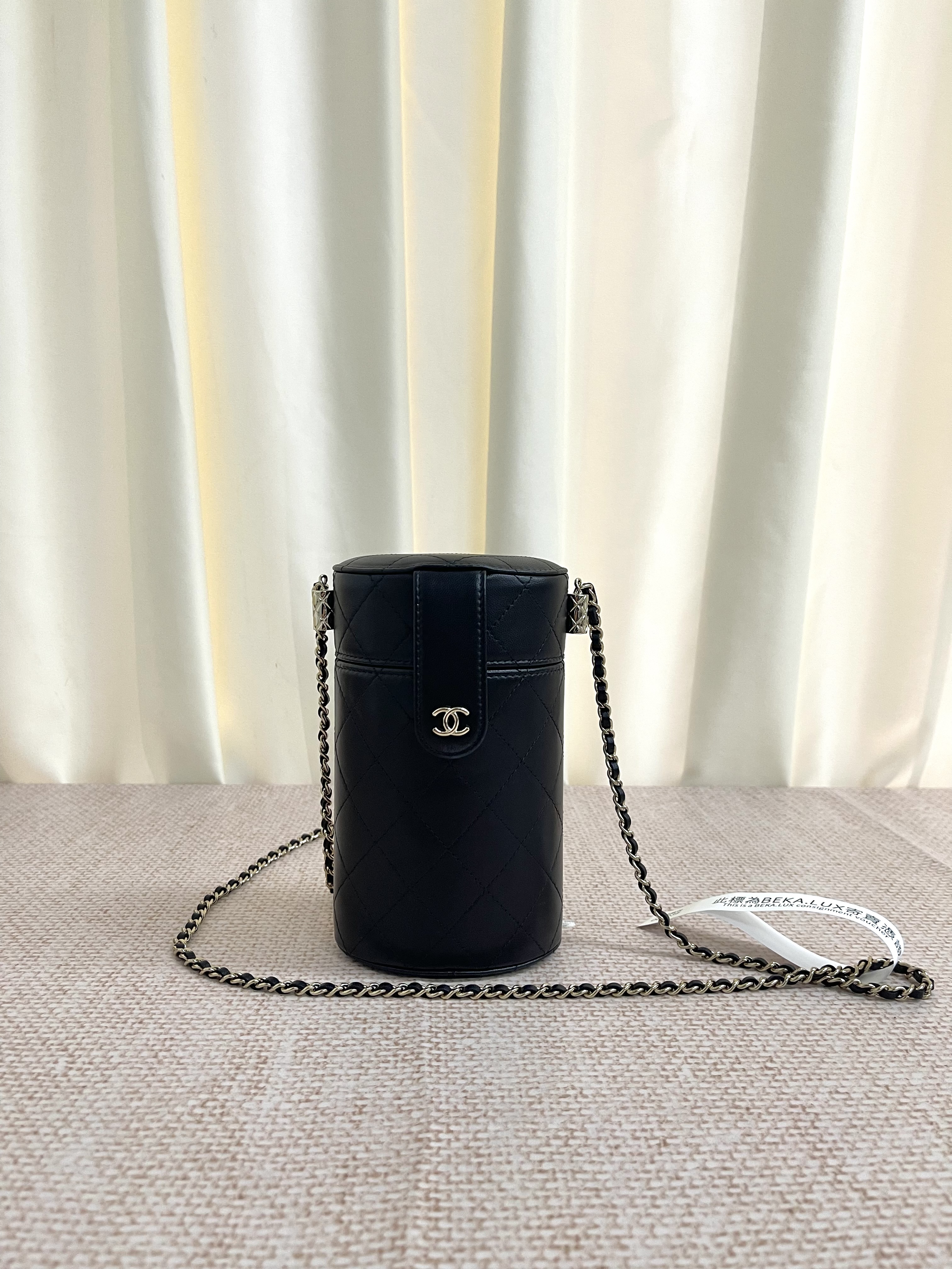 Pre-owned Chanel Round Vanity Case/ Product Code: 26042801