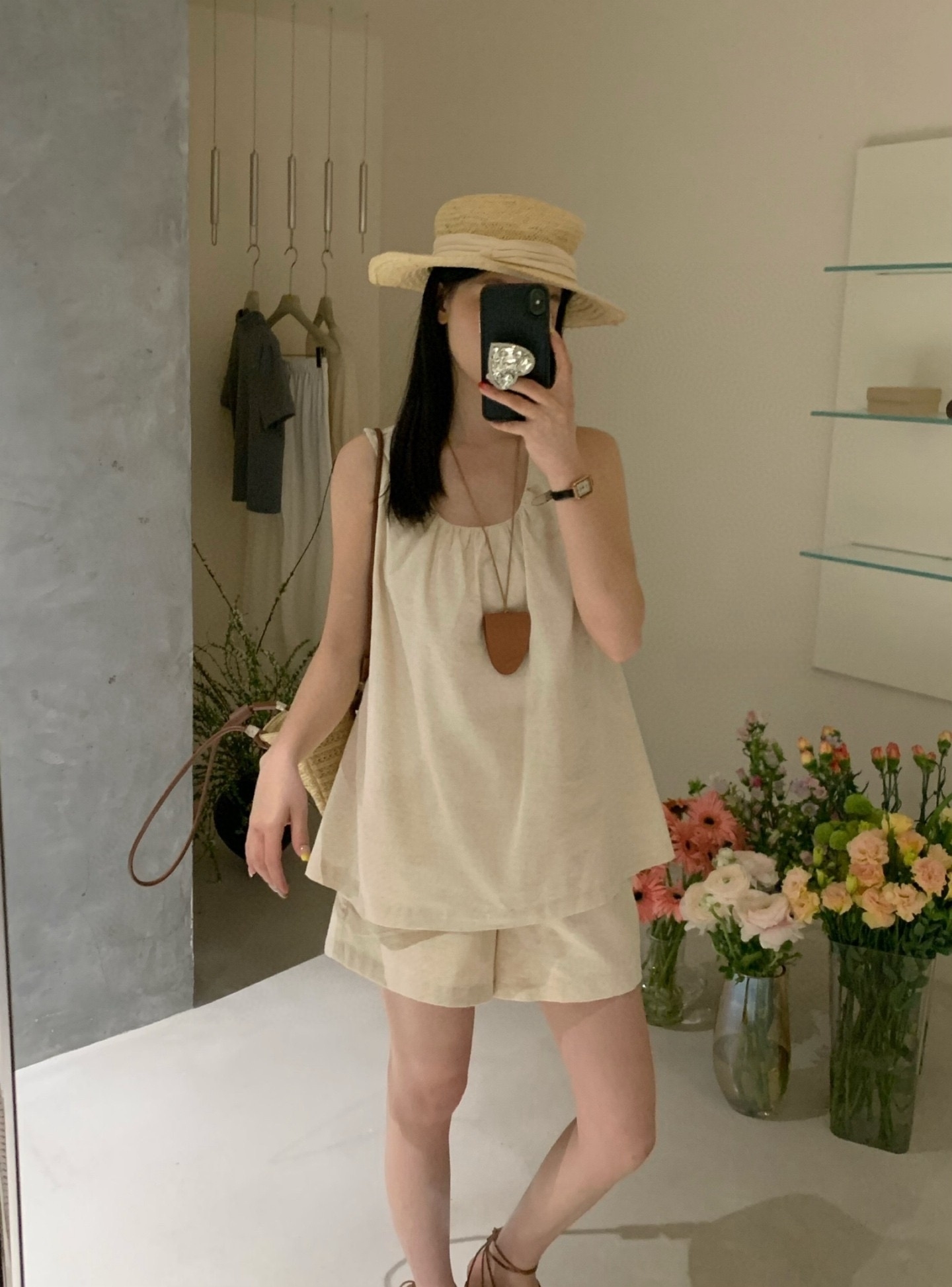 Clara Top + Bottom Set 法式慵懒风背心上衣+阔腿短裤套装 (3 colours)