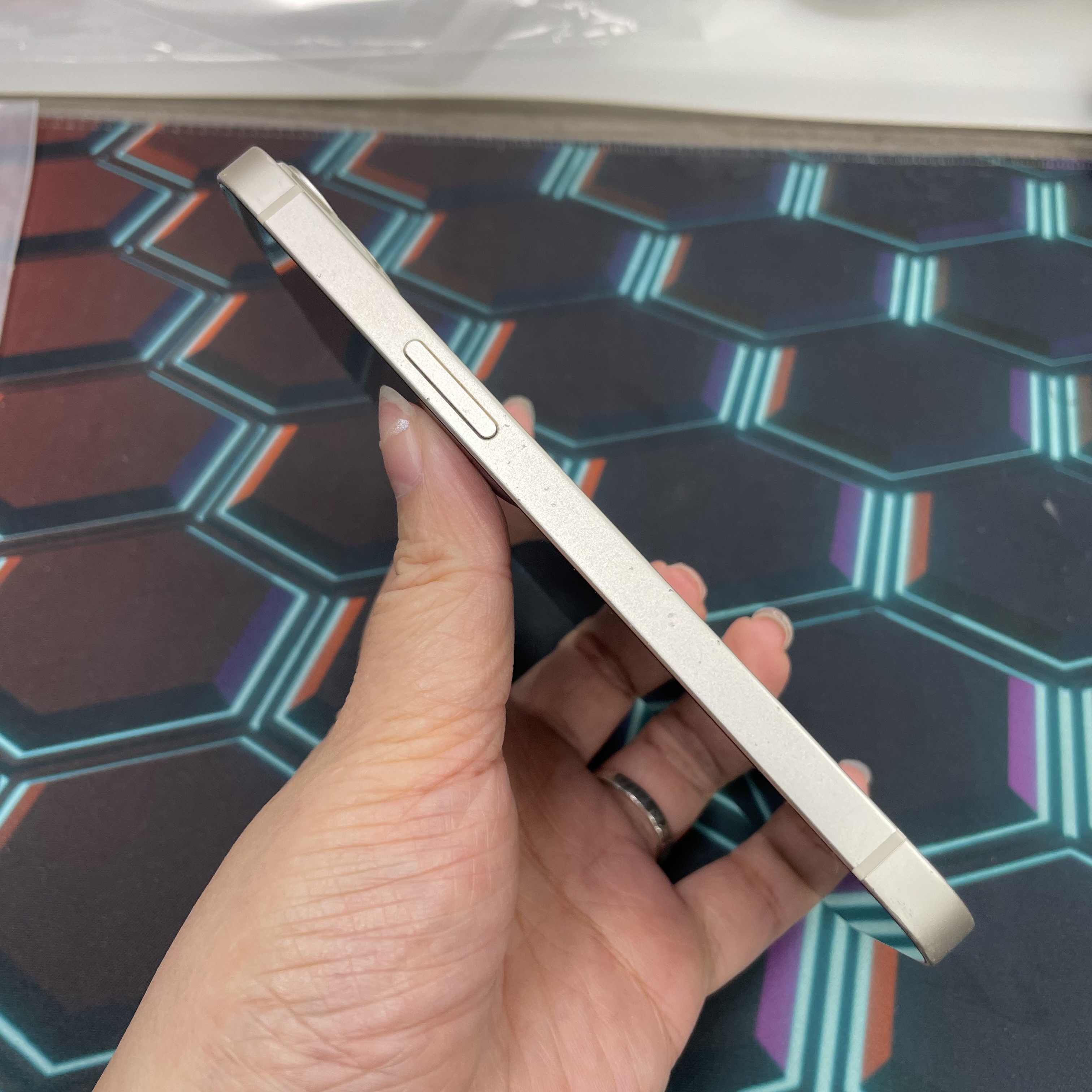 *7859 13 靚機 256GB 電73 白色 white