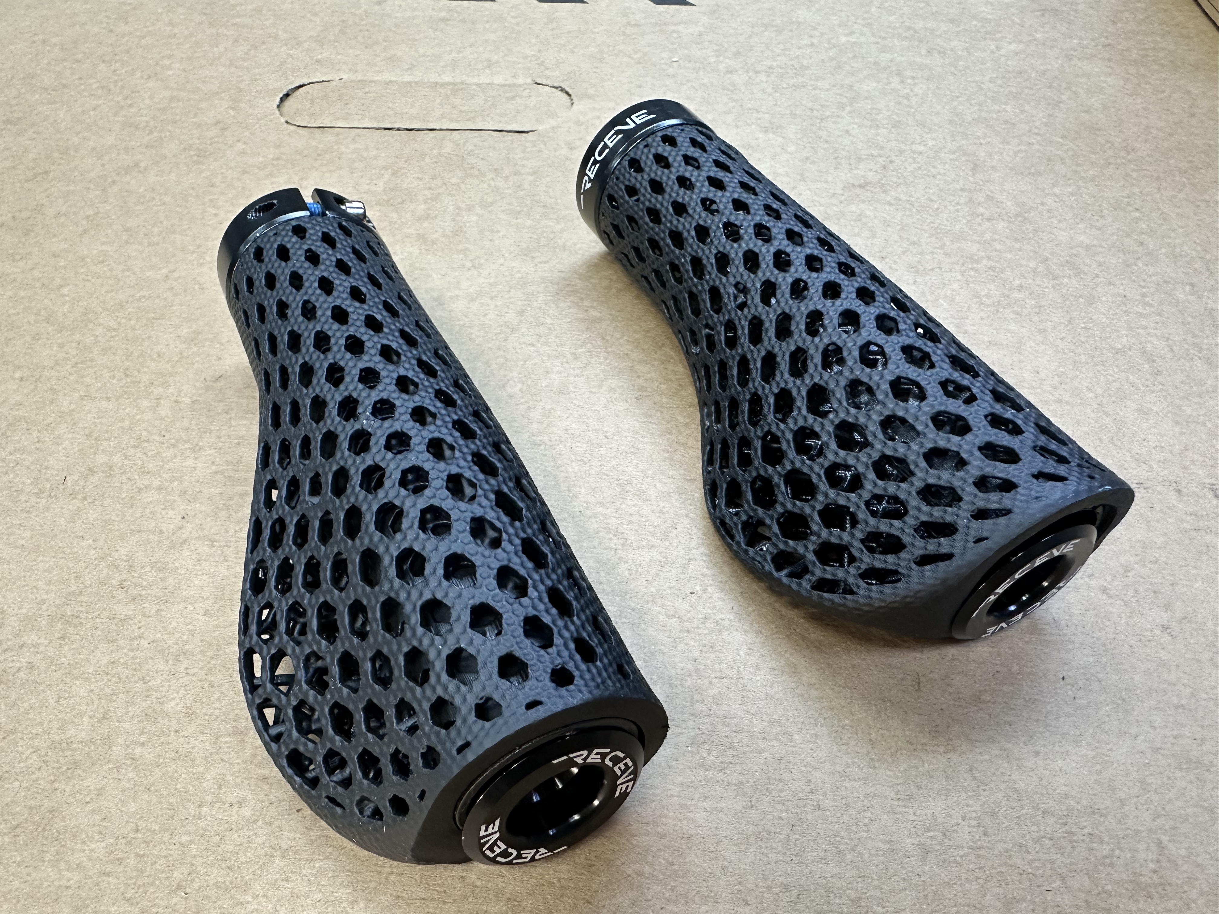RECEVE 3D 打印手筒 hand Girp 