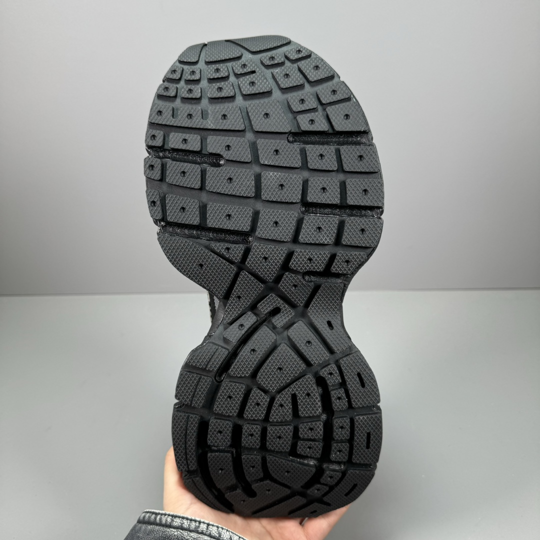 Under Armour x Balenciaga 3XL Knit Sneaker