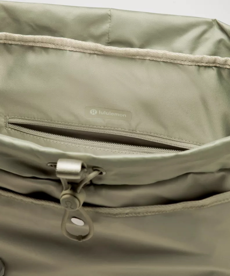 Lululemon Wunderlust Backpack 25L