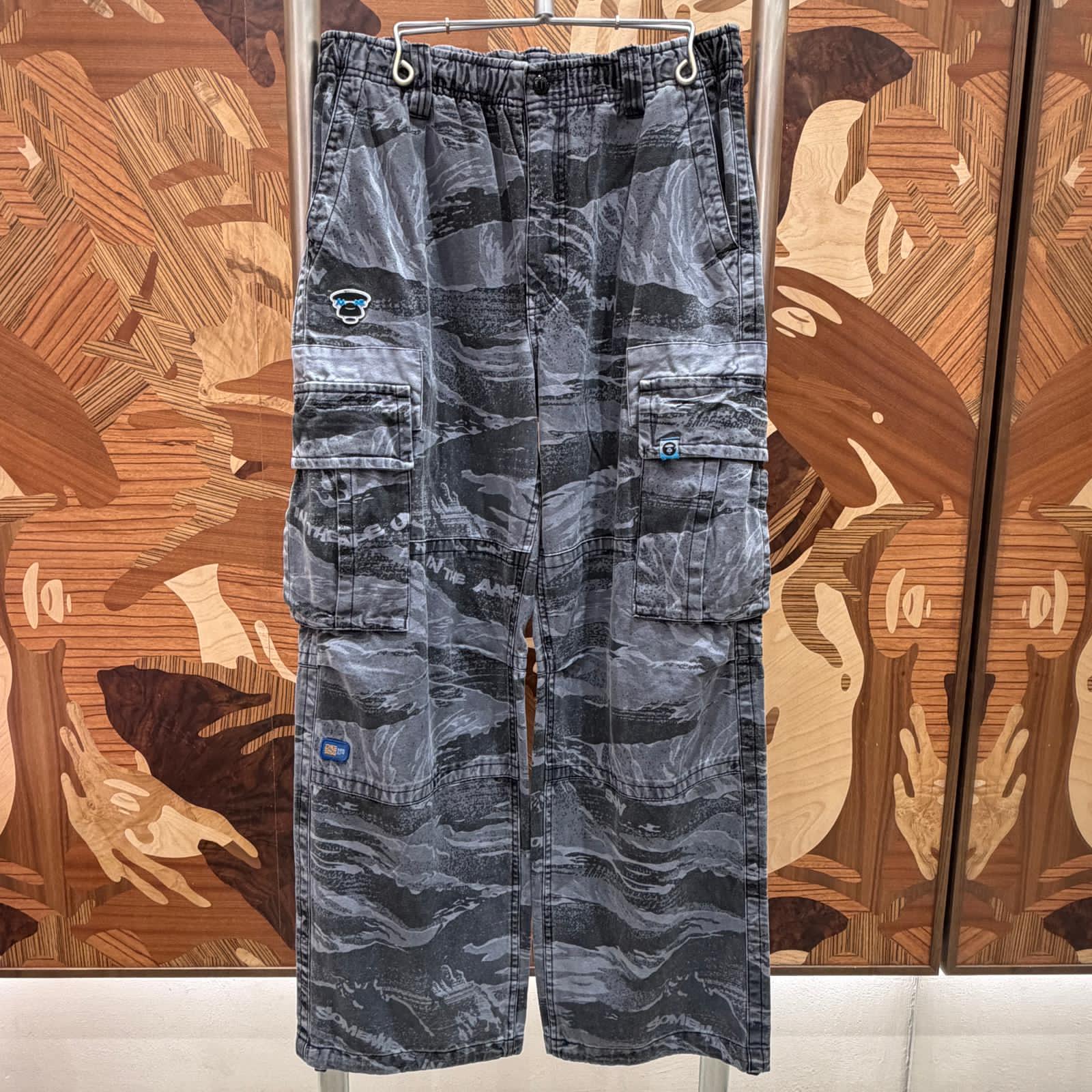AAPE AAPEUNVS camo pants (D611)