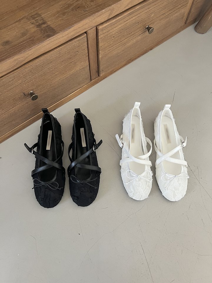 Lacie Strap Flat (2 colors)