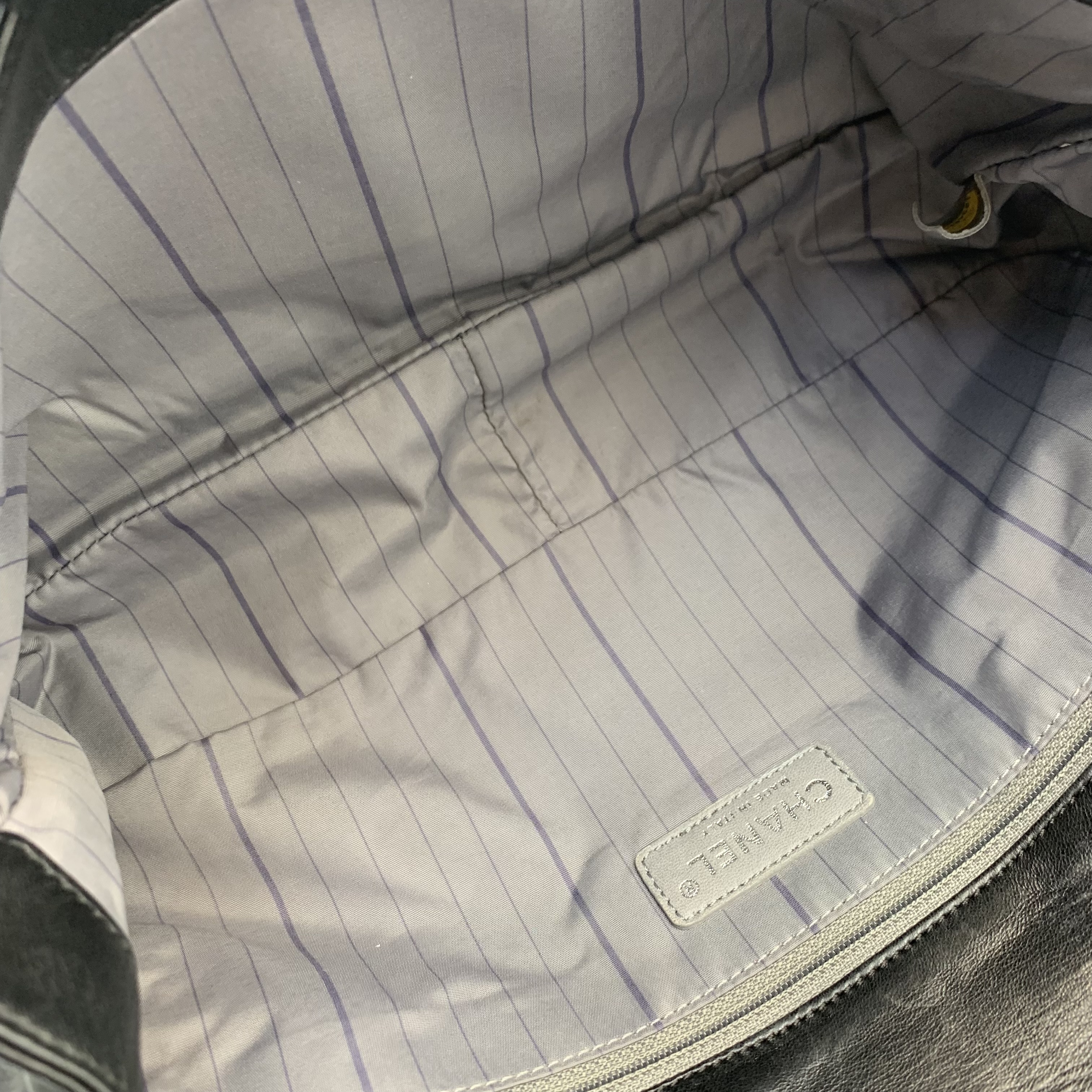 🔎有格調男女通用Chanel flap bag金屬黑色x碎釘