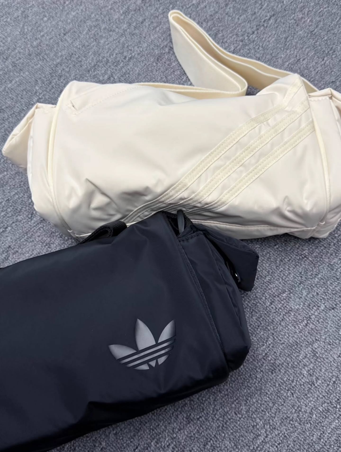 🖤三叶草 新品尼龙枕头包 🇭🇰