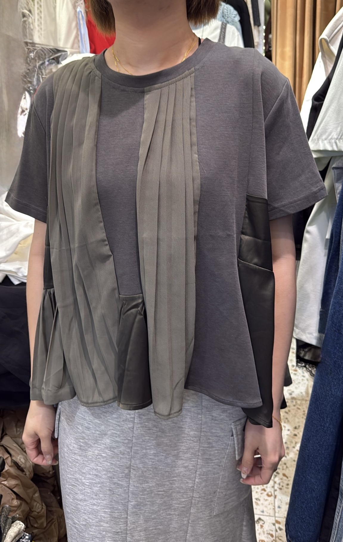 拼料百褶A cut Top
