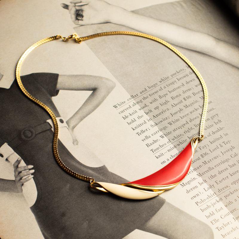 c.a. 1970s Stamped Korea Modernist Red x Ivory Enamel Necklace(EA1814)
