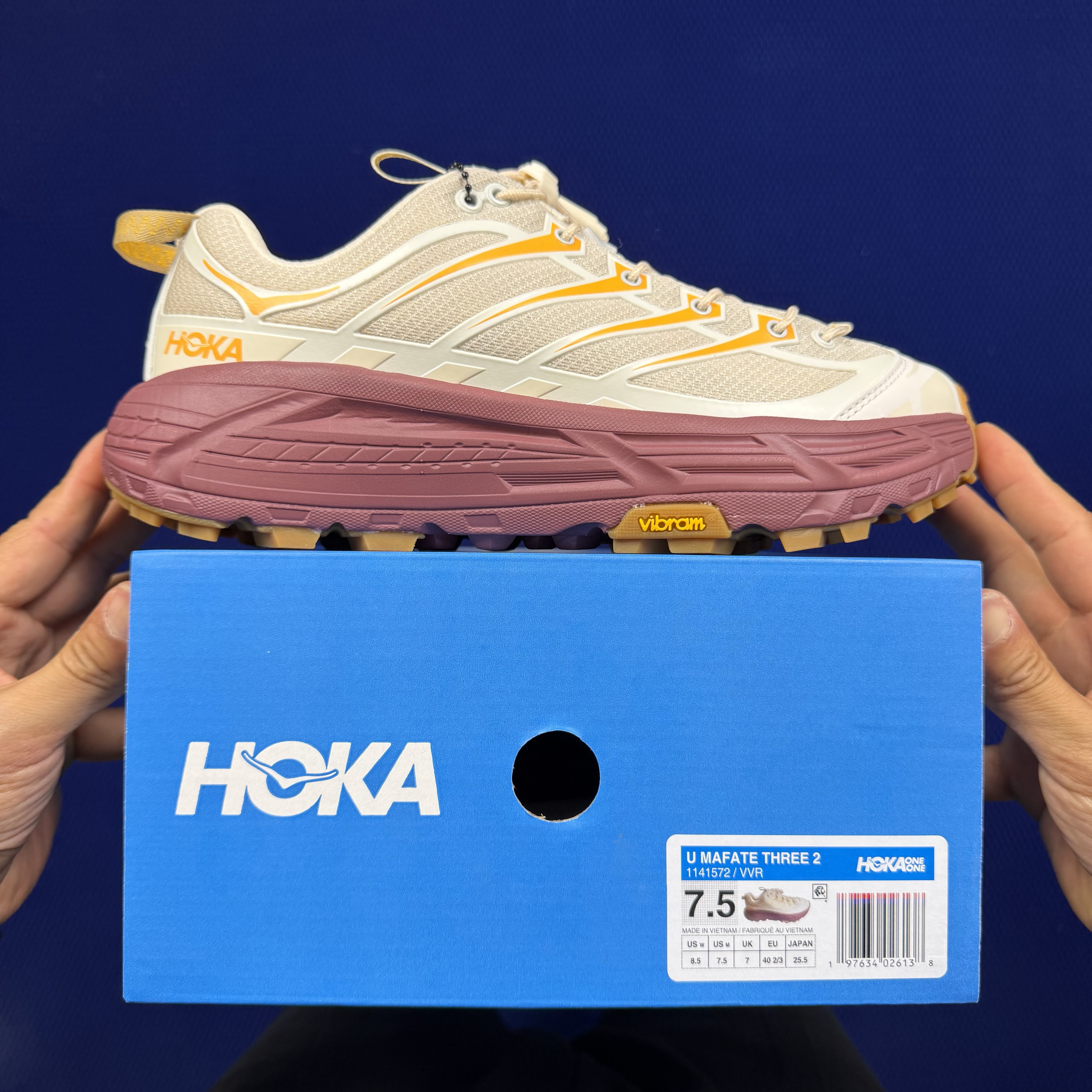 Hoka One One Mafate Three 2 