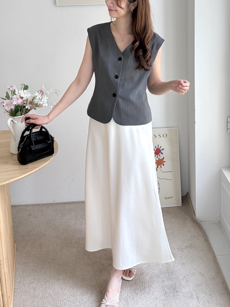 Satin Structured Skirt (Ivory)
