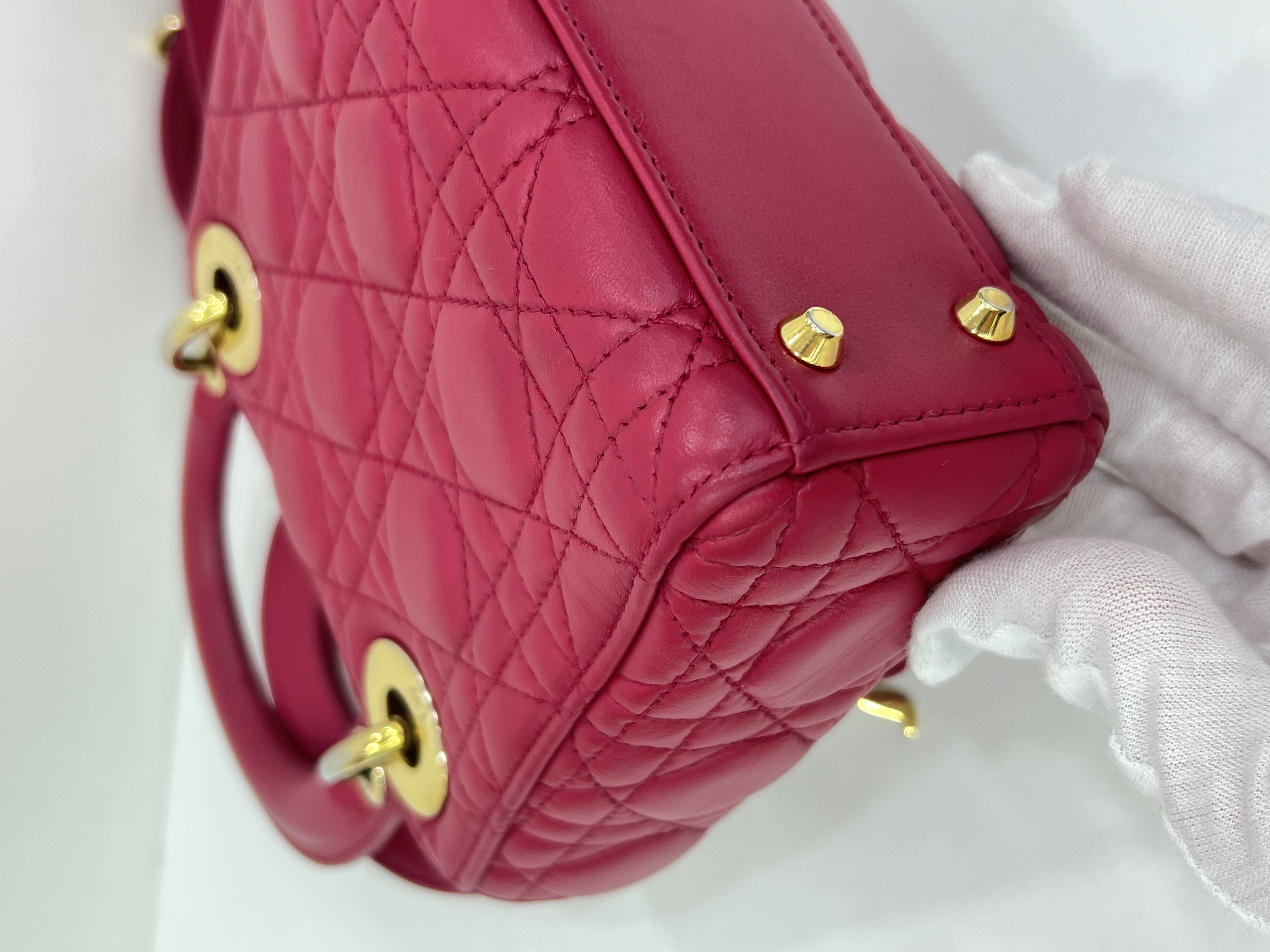 直播貨品 |  [1個-$100 2個-$300］E39