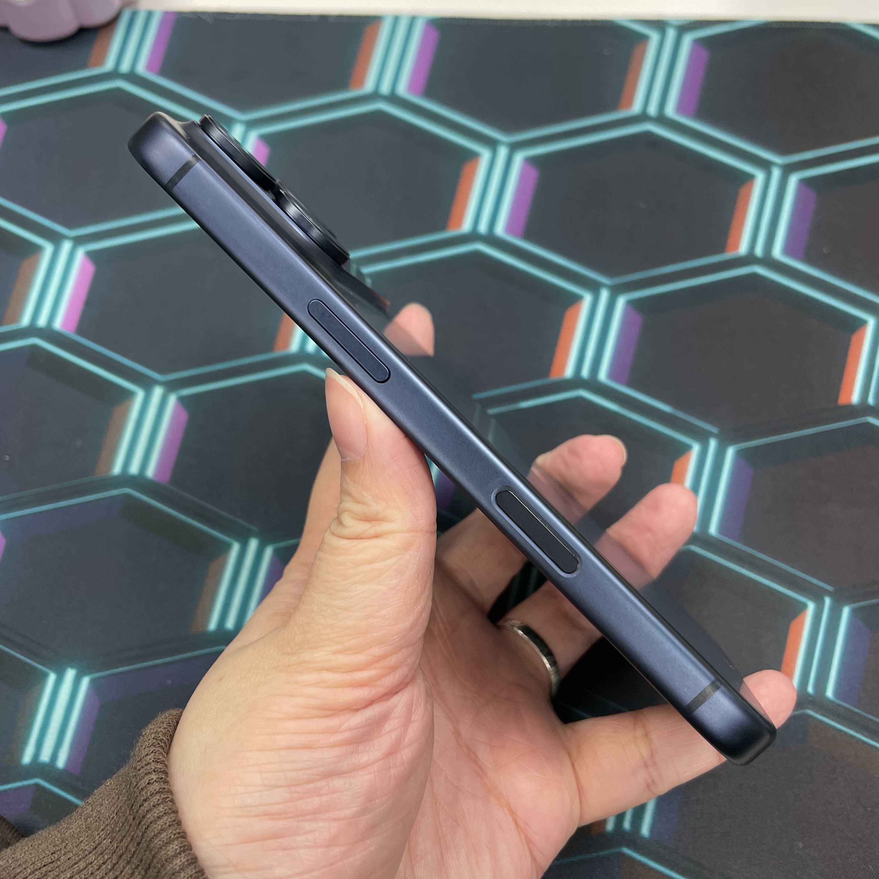 *6043 17 Pro 超靚機 512GB 電100 藍色 blue