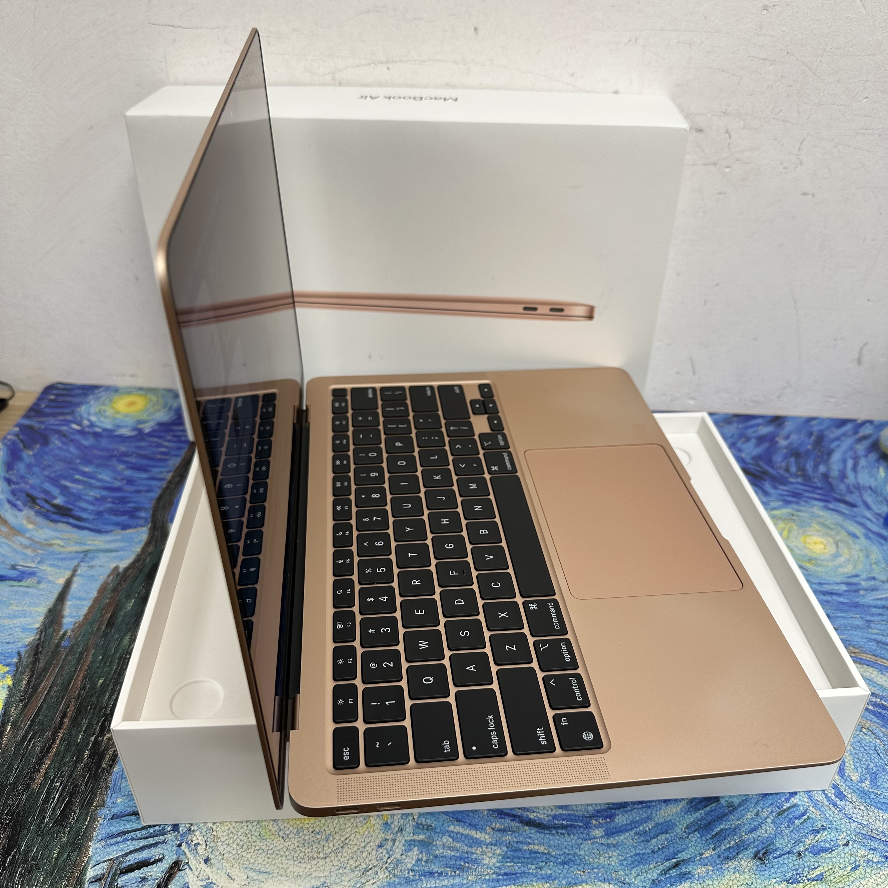 #6015 Apple MacBook Air 2021/APPLE Retina/M1 CPU/8GB Ram/256GB SSD/Touch ID/13吋Mon/玫瑰金/ Gaming Laptop / Notebook  / MacBook Pro / PC / 文書機