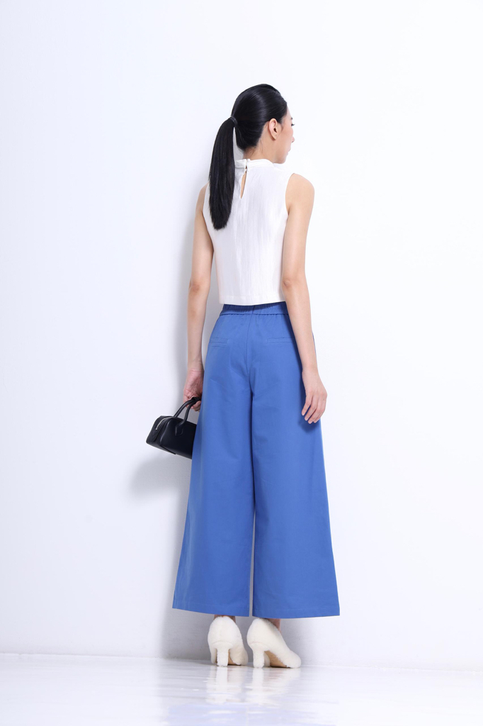 CB2746 Twist Neck Satin Sleeveless Top
