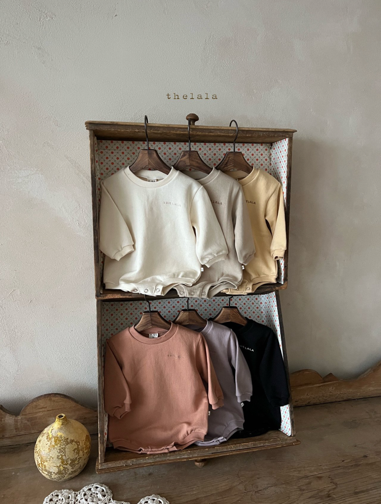 🌸預訂 韓國直送🌸🇰🇷THELALA六色親子款標誌刺繡長袖包屁衣