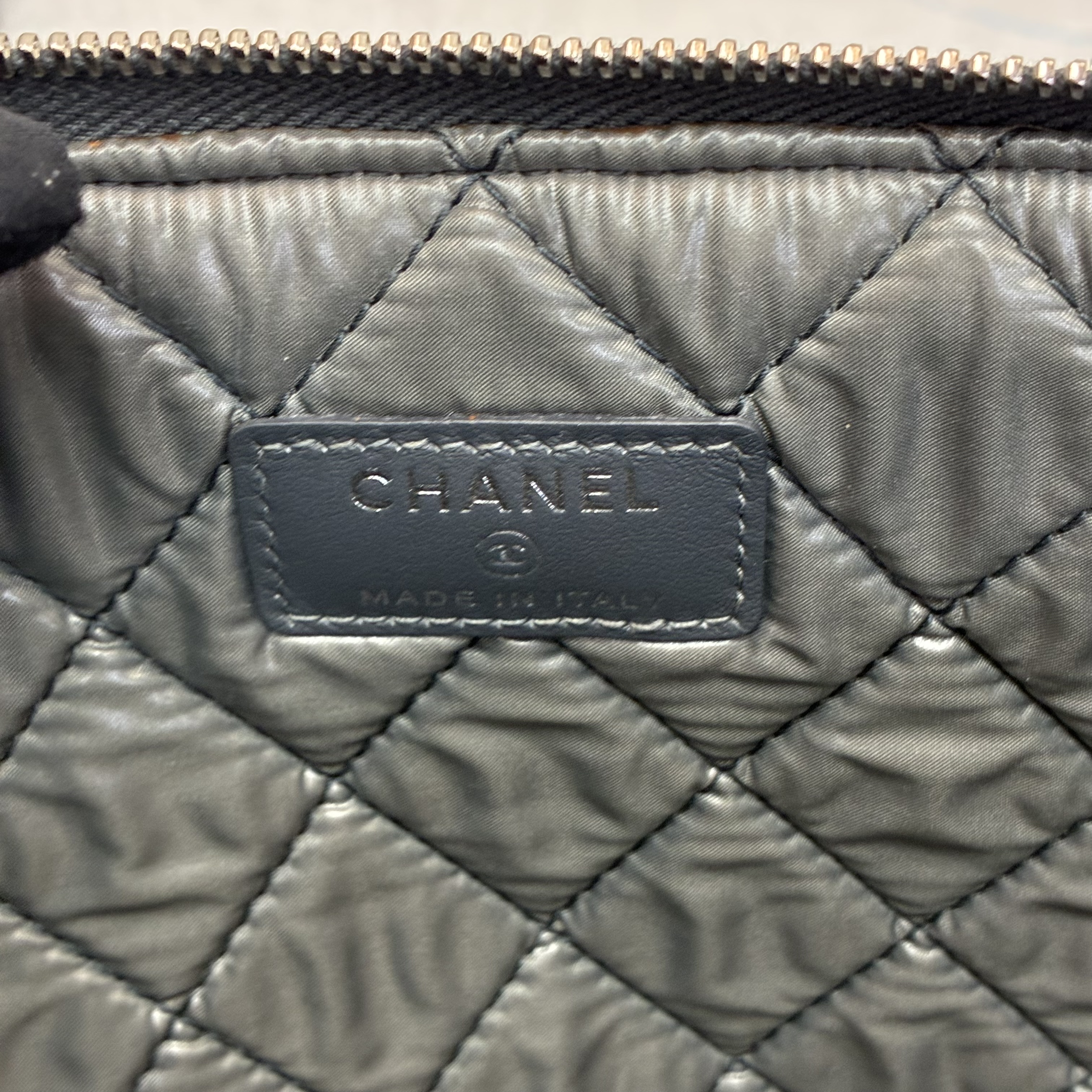 Chanel珠片手拿包