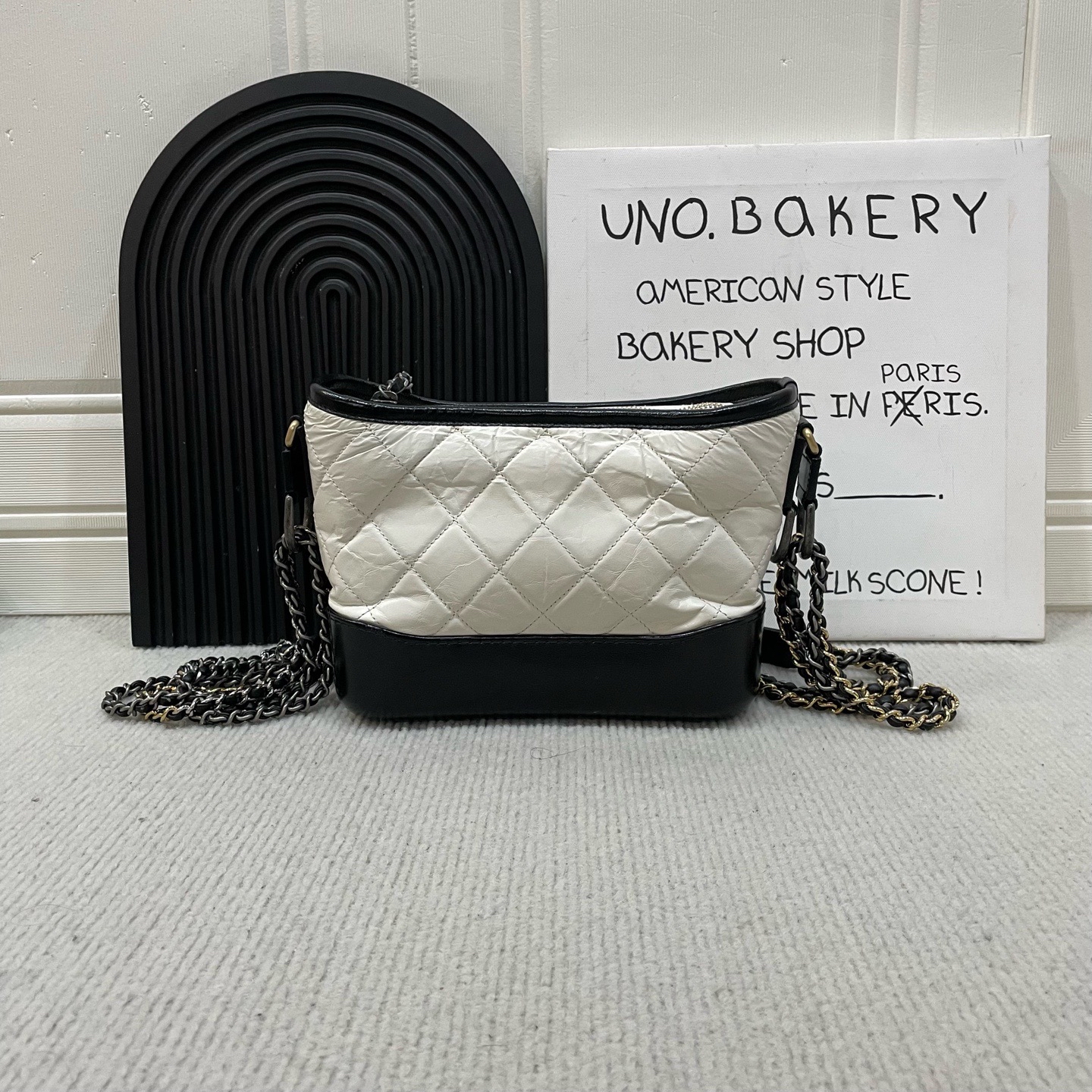 【預訂貨品】Chanel Gabrielle米色拼黑流浪包👜24開