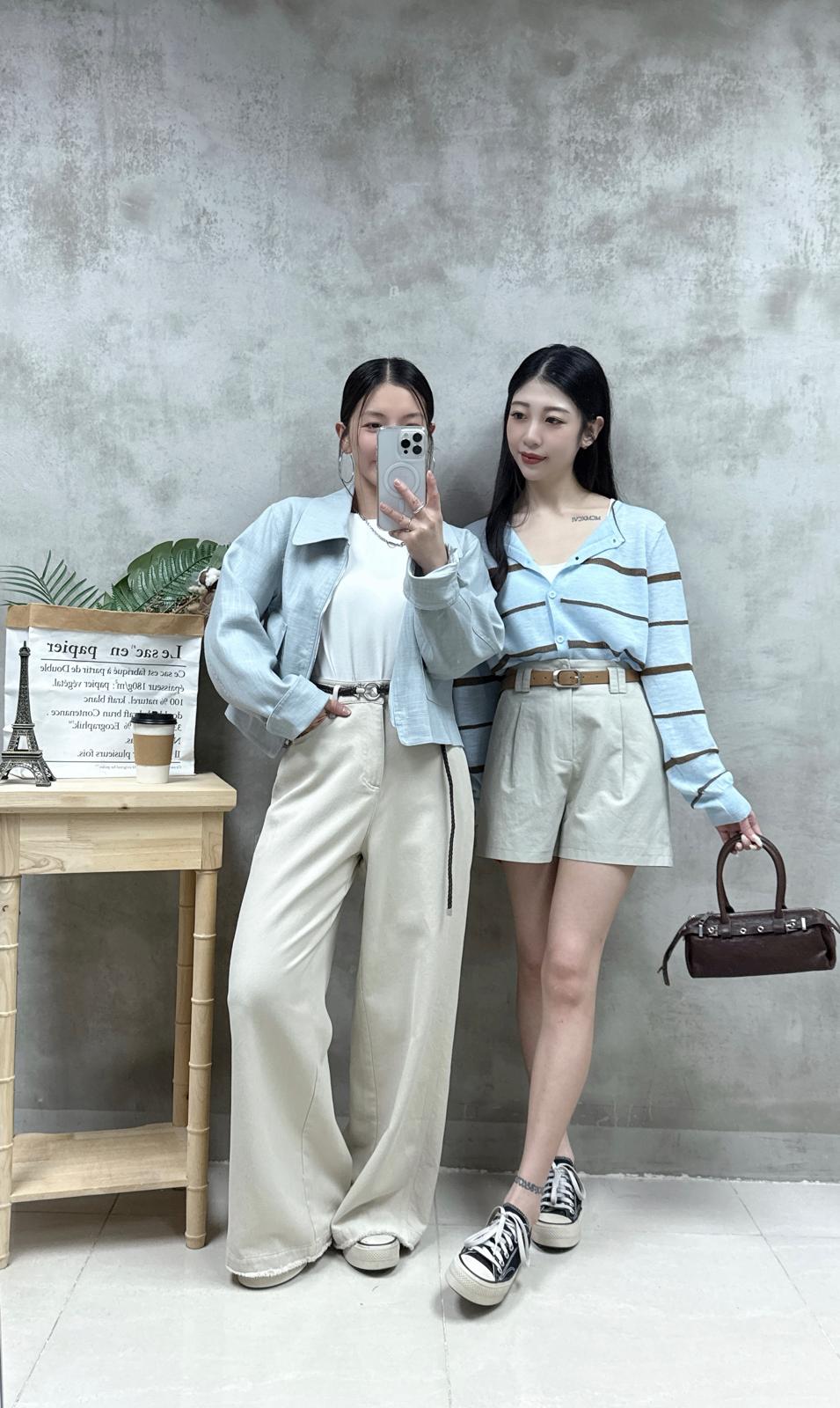 E08 橫間薄線外套