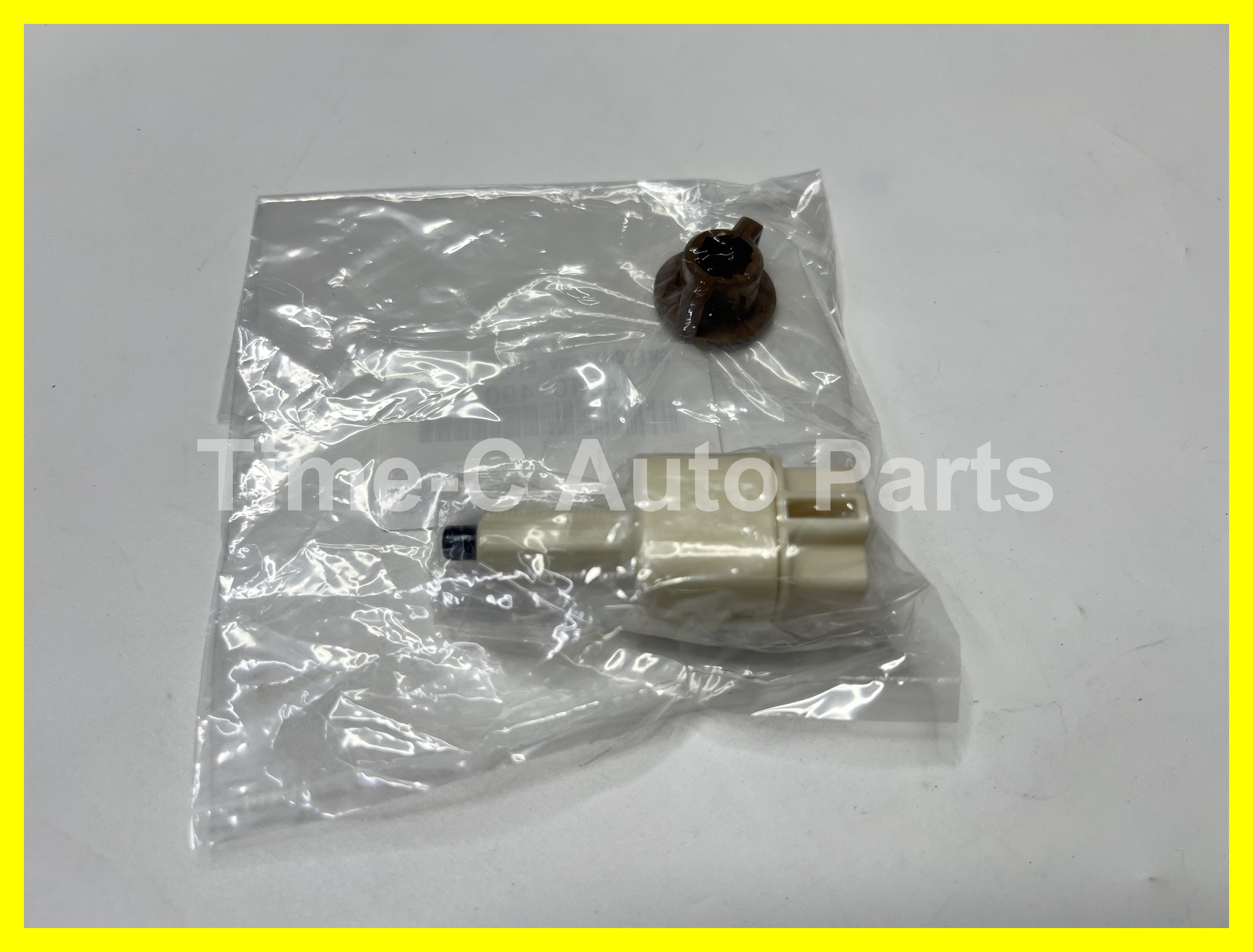 煞車燈制 84340-49045 - Toyota Hiace