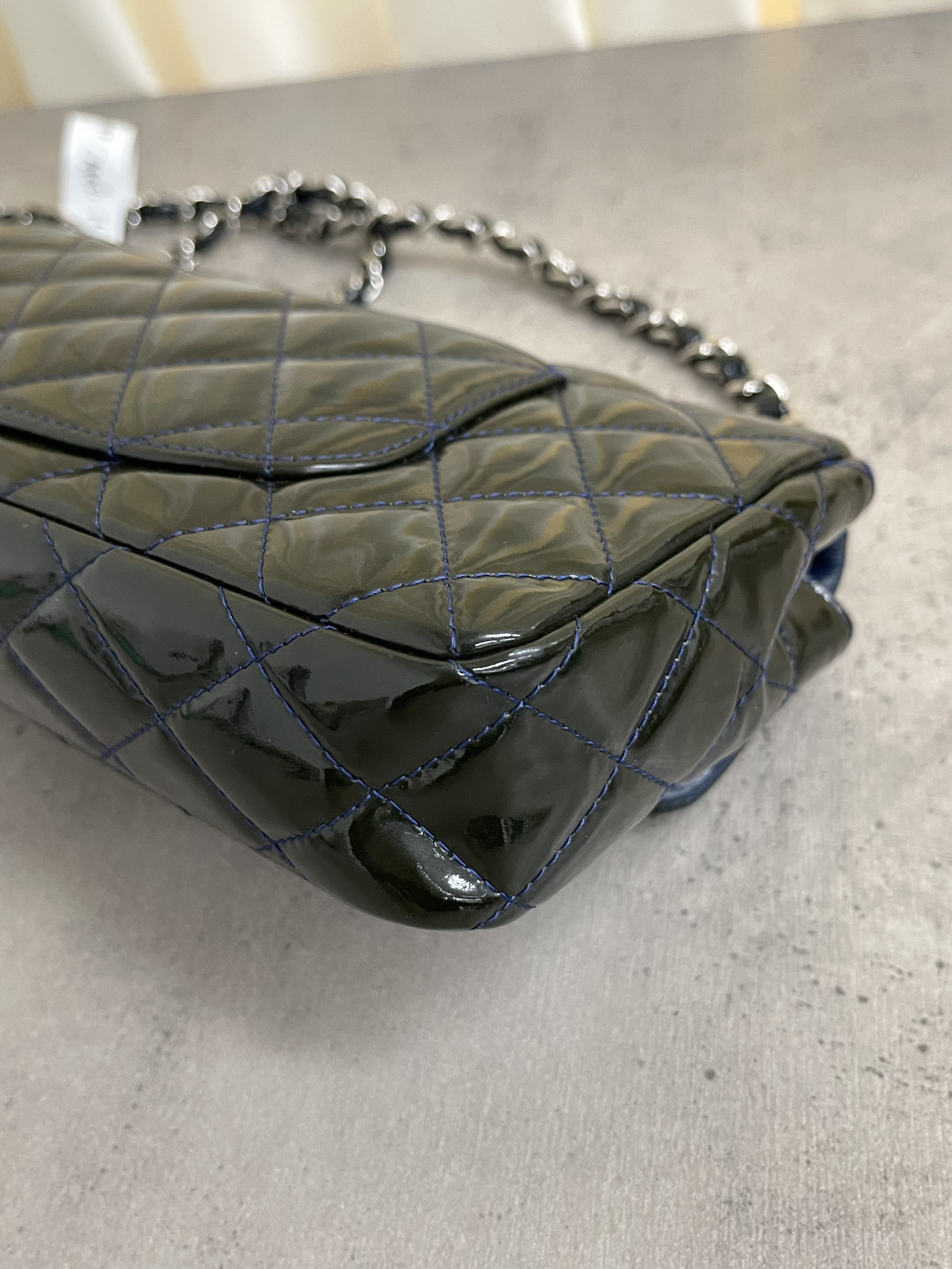 Pre-owned Chanel Patent leather CF/ Product Code: 26012402