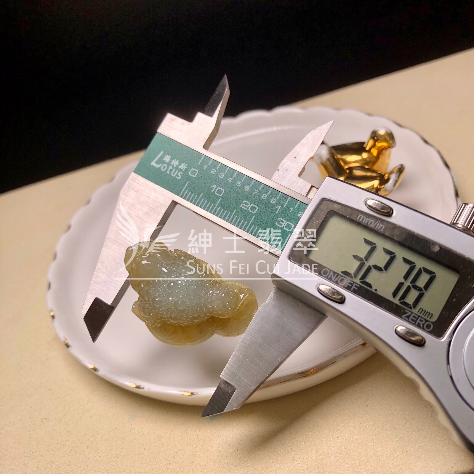 YK00361 翡色金蟾