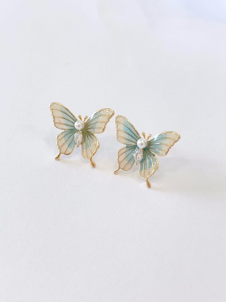 绮彩薄翼系蝴蝶耳环