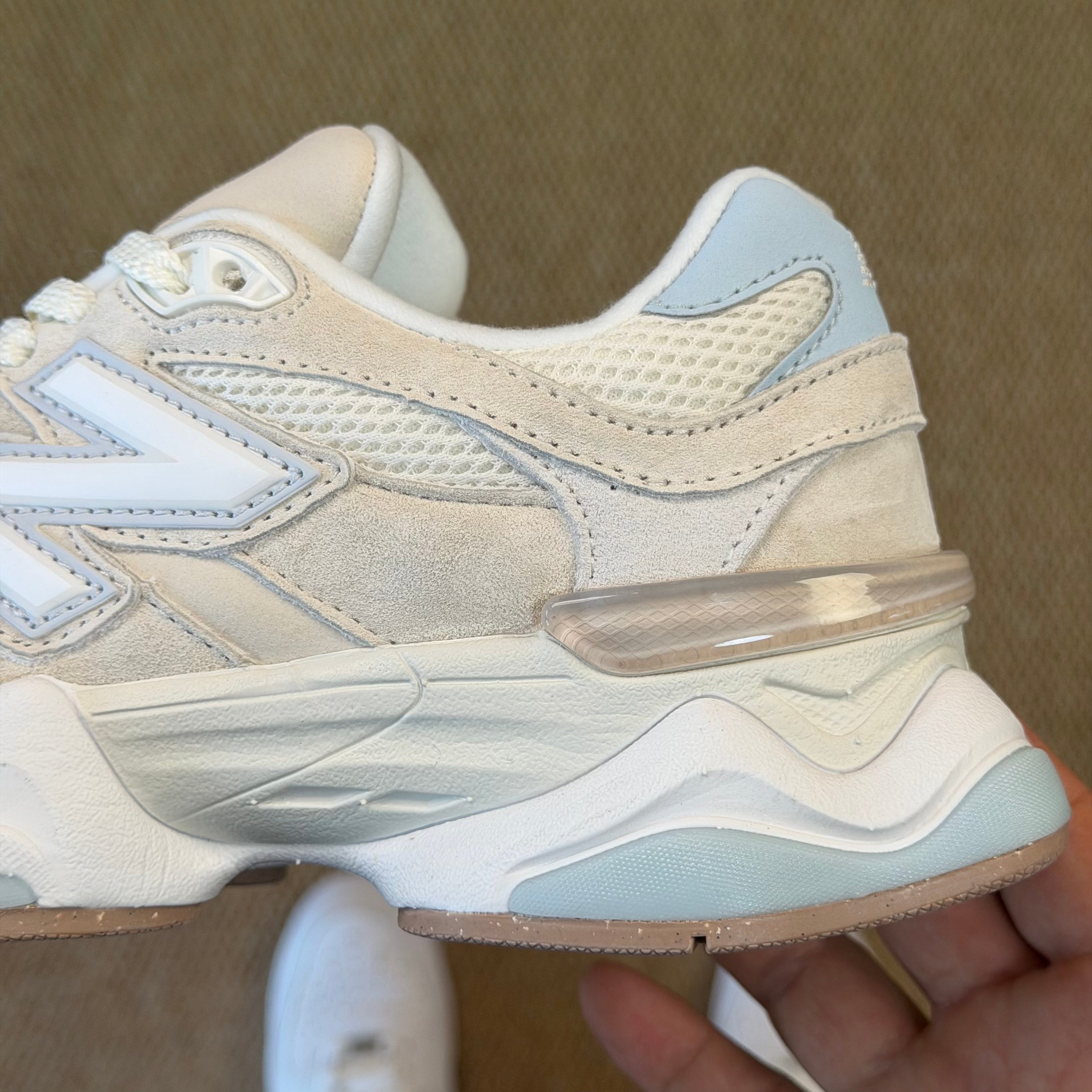 New Balance 9060 U9060AUA