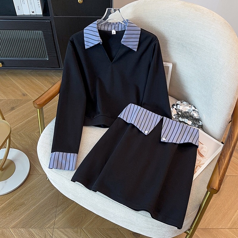 B20(6109短) 短款韩系减龄拼接撞色条纹翻领袖边上衣与条纹折角边短裙蓝套装 