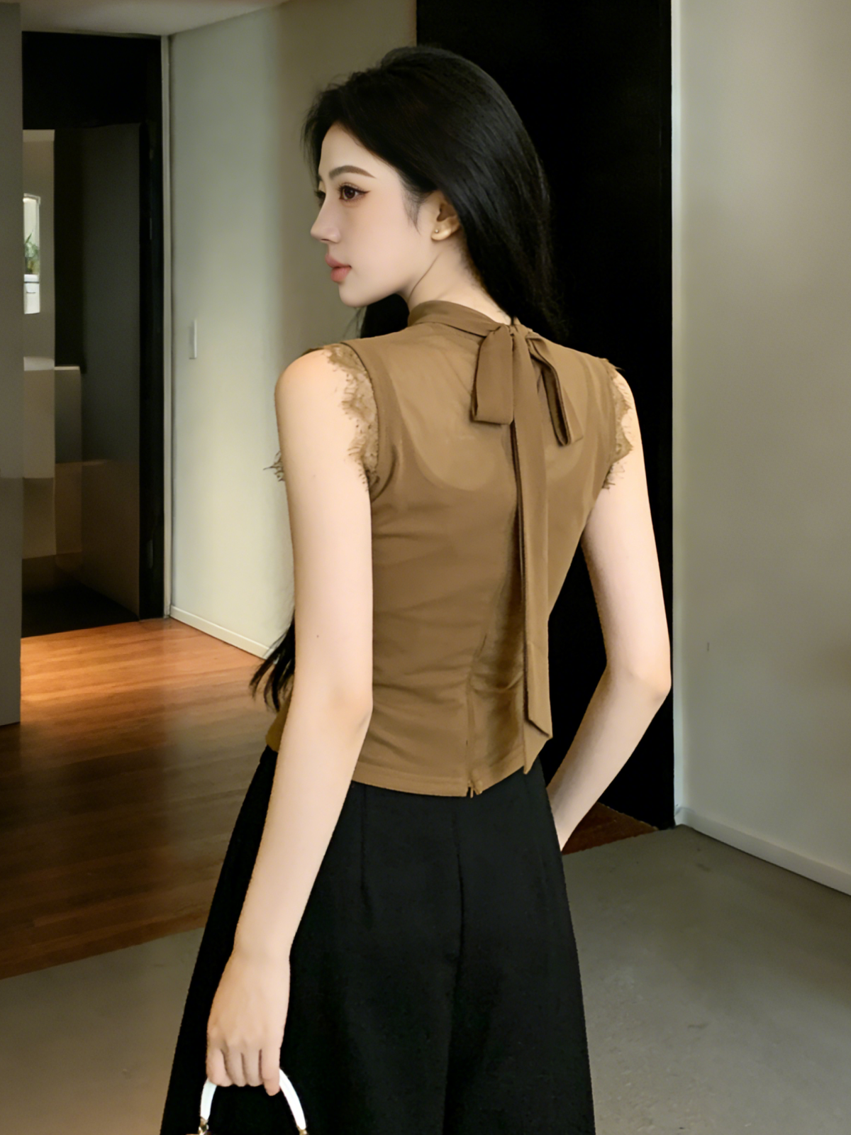 Nude Whisper Top M154