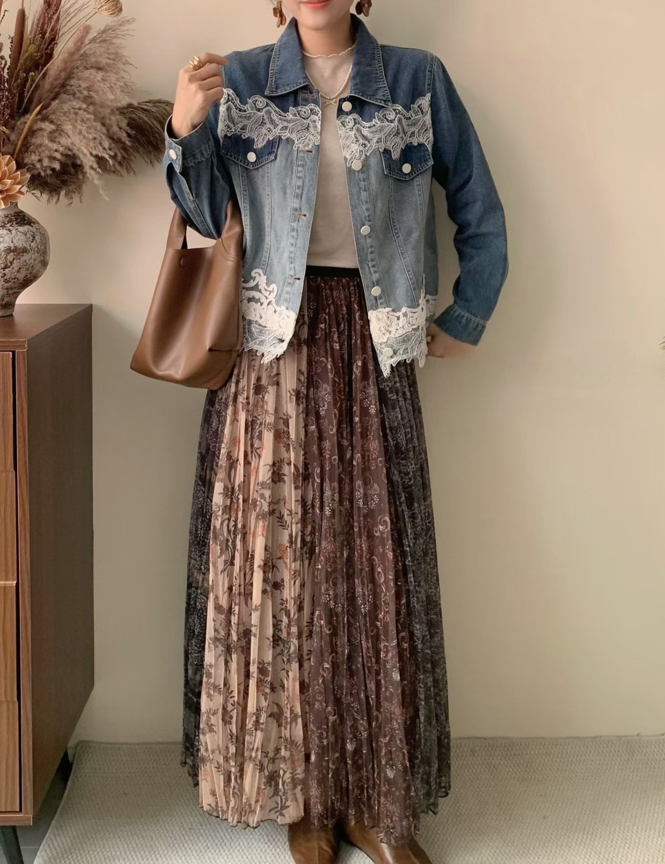 刺綉蕾絲牛仔外套(M38寸胸/L40寸胸/XL42寸胸)