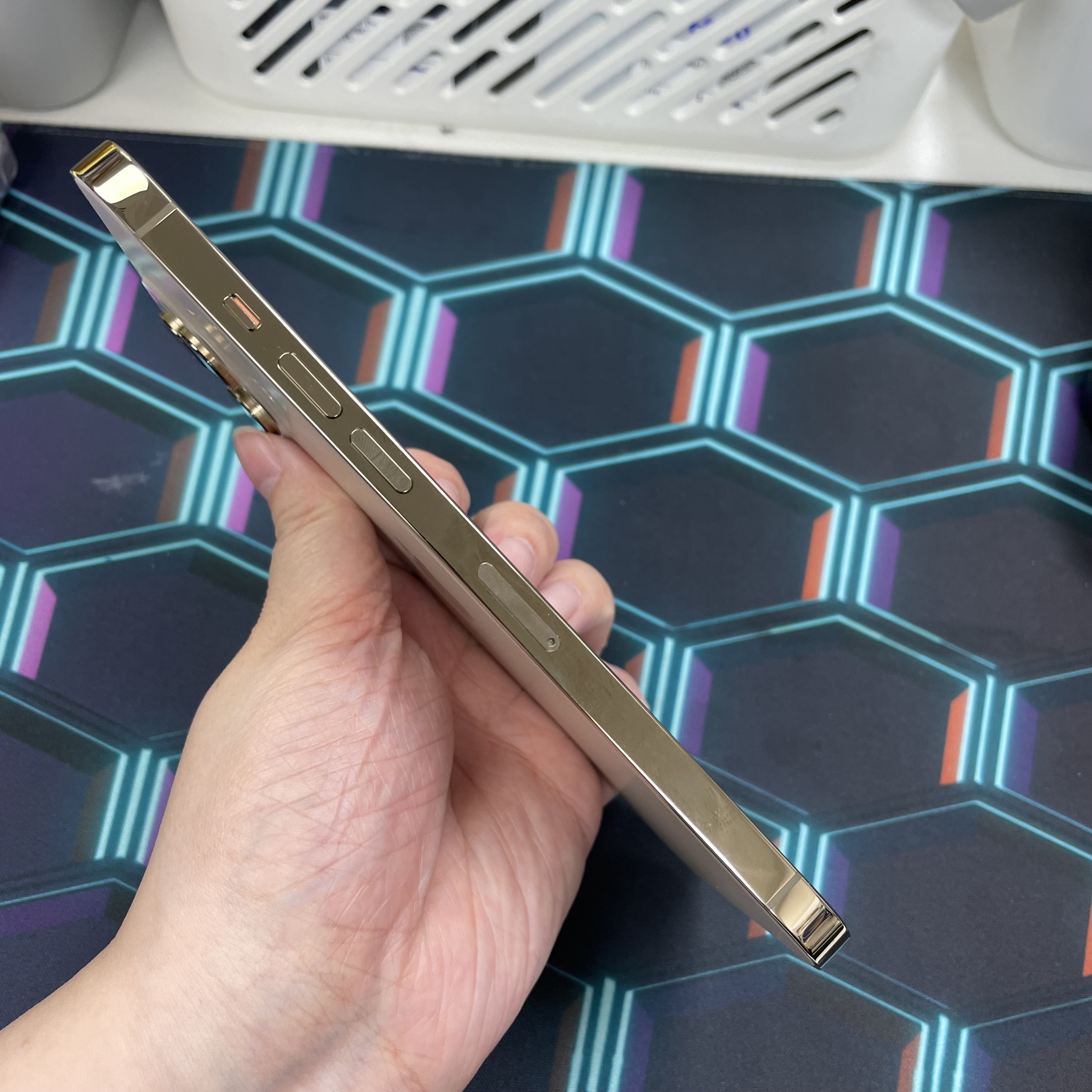 *6072 12 Promax 完美機 256GB 電100 金色 gold