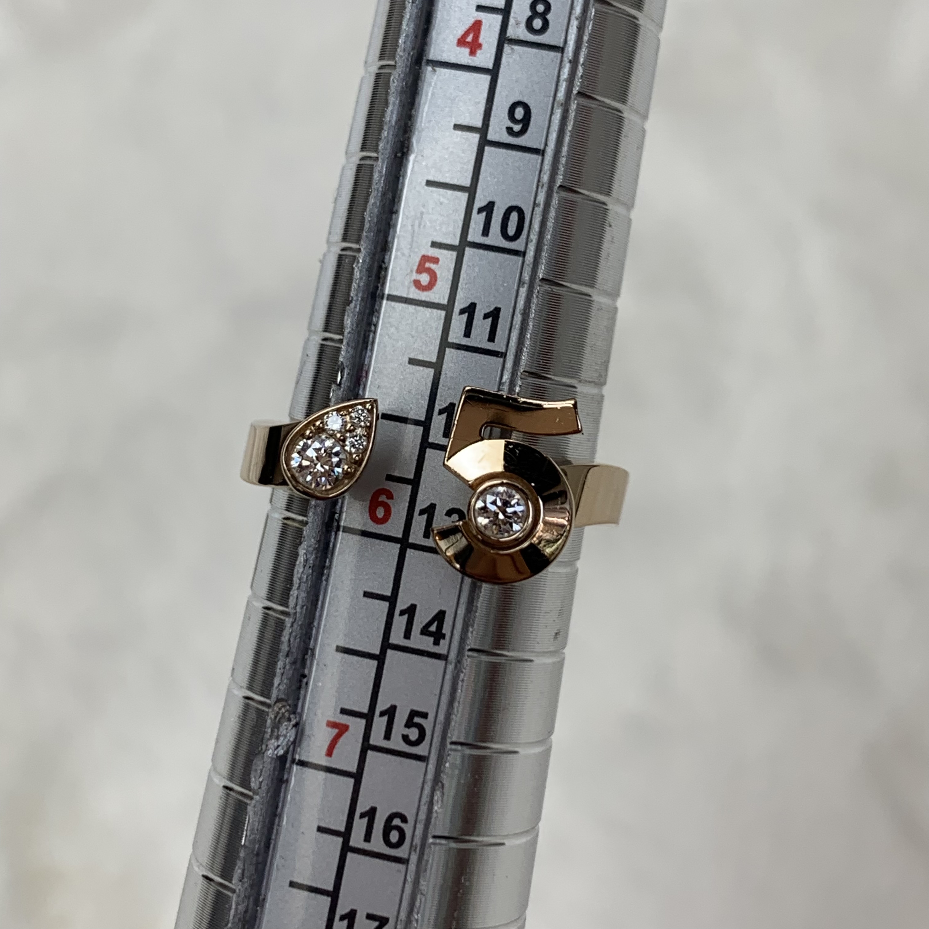 公價近六折🫢Chanel米色18K金No.5帶鑽戒指