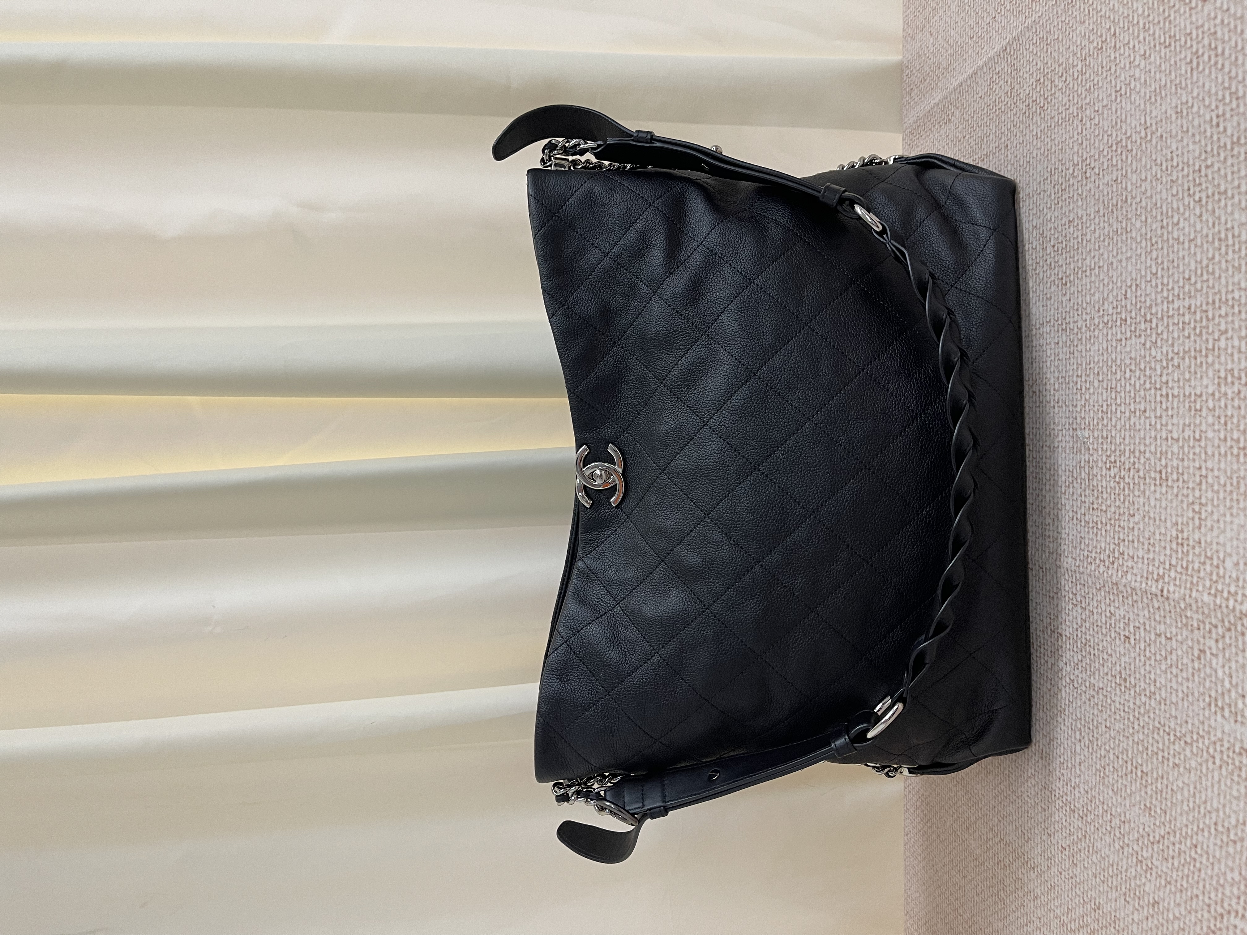 Pre-owned Chanel Hobo Bag/ Product Code: 26032009