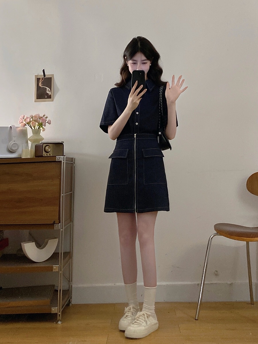 B86(3573) 韩版JEANS翻领假两件设计感拼下摆拉链双翻盖口袋蓝连身裙 