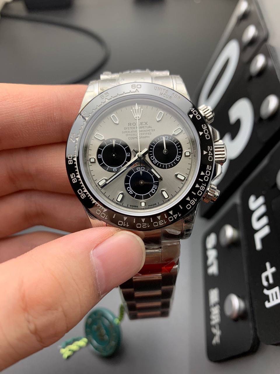 此款采用进口机械走时精准. 与原装一样小秒盘 完美复刻原装表盘 外观 40mm 外壳采用904L精钢 原装磨具完美复刻开发 包装采用原装，杜绝劣质产品🔥