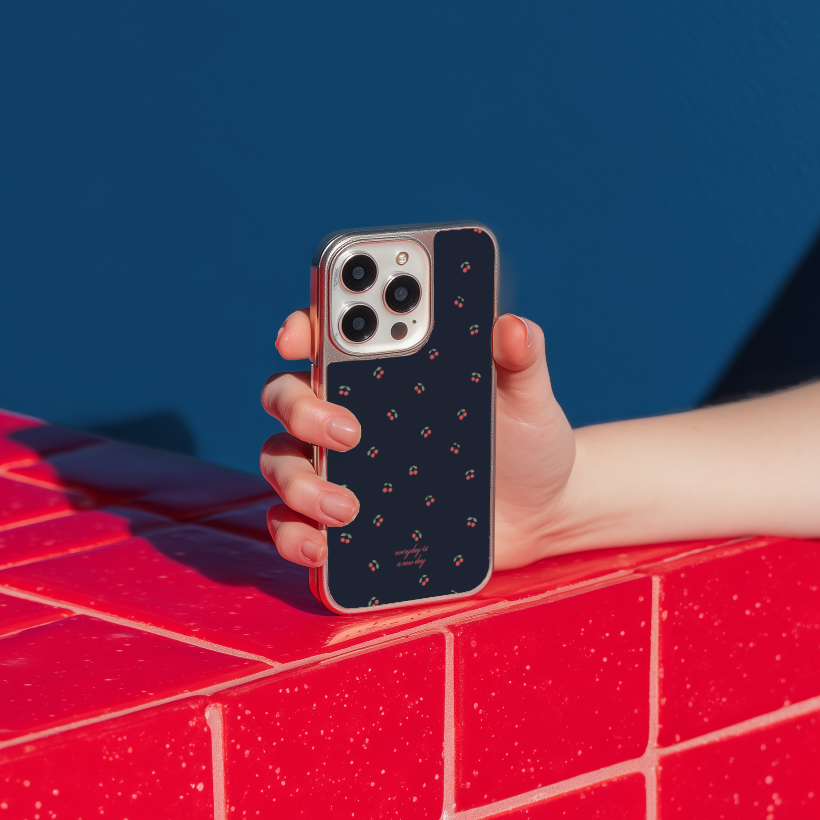 【Navy X The Ruby Reds】銀框亮面MagSafe iPhone Case