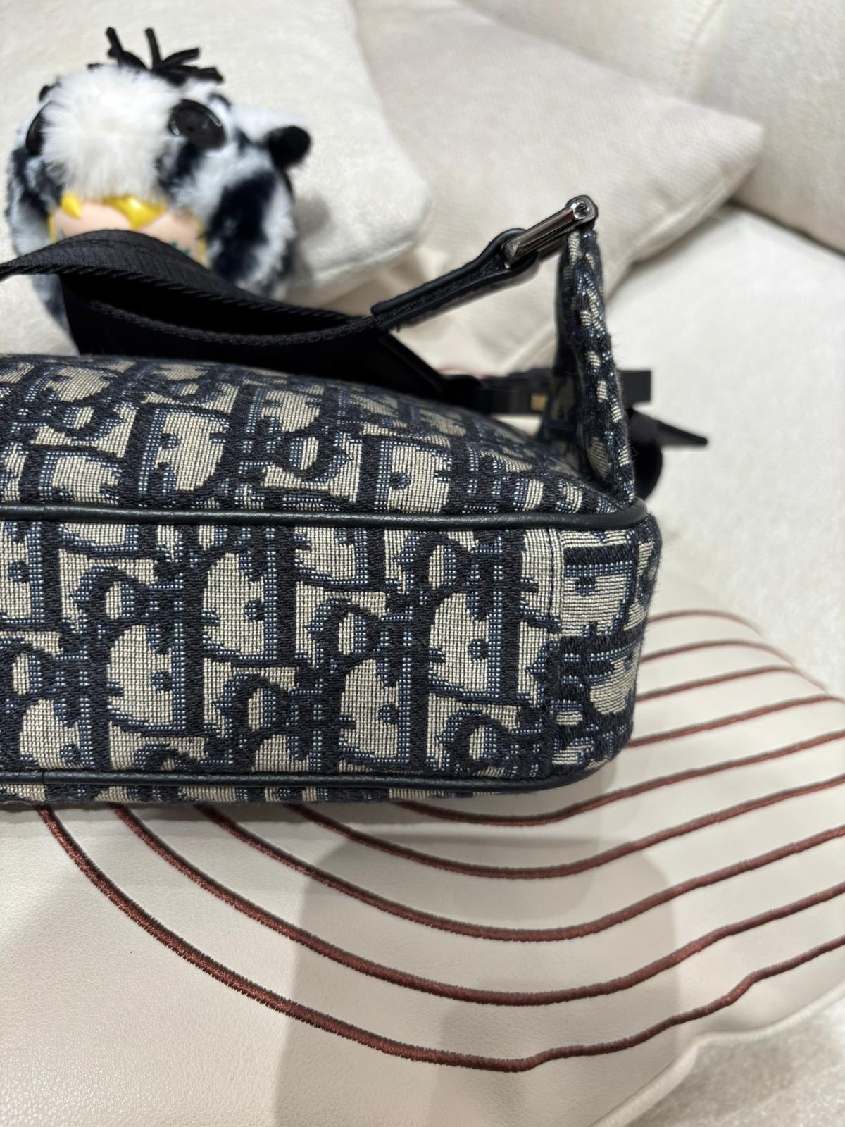 CHRISTIAN DIOR BLUE OBLIQUE JACQUARD BELT BAG 100%Authentic,98%new